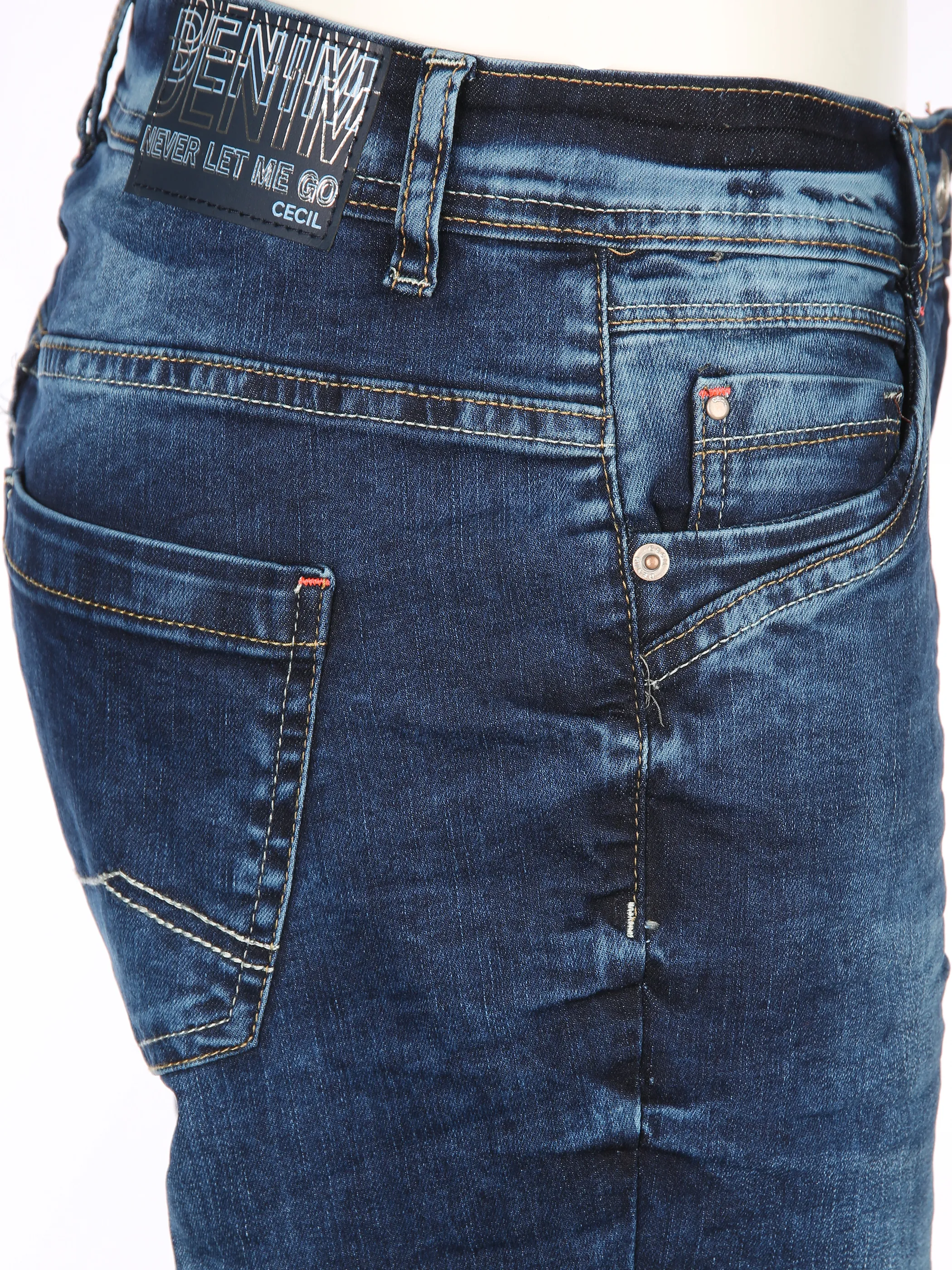 Damen Jeanshose in Crincle Optik