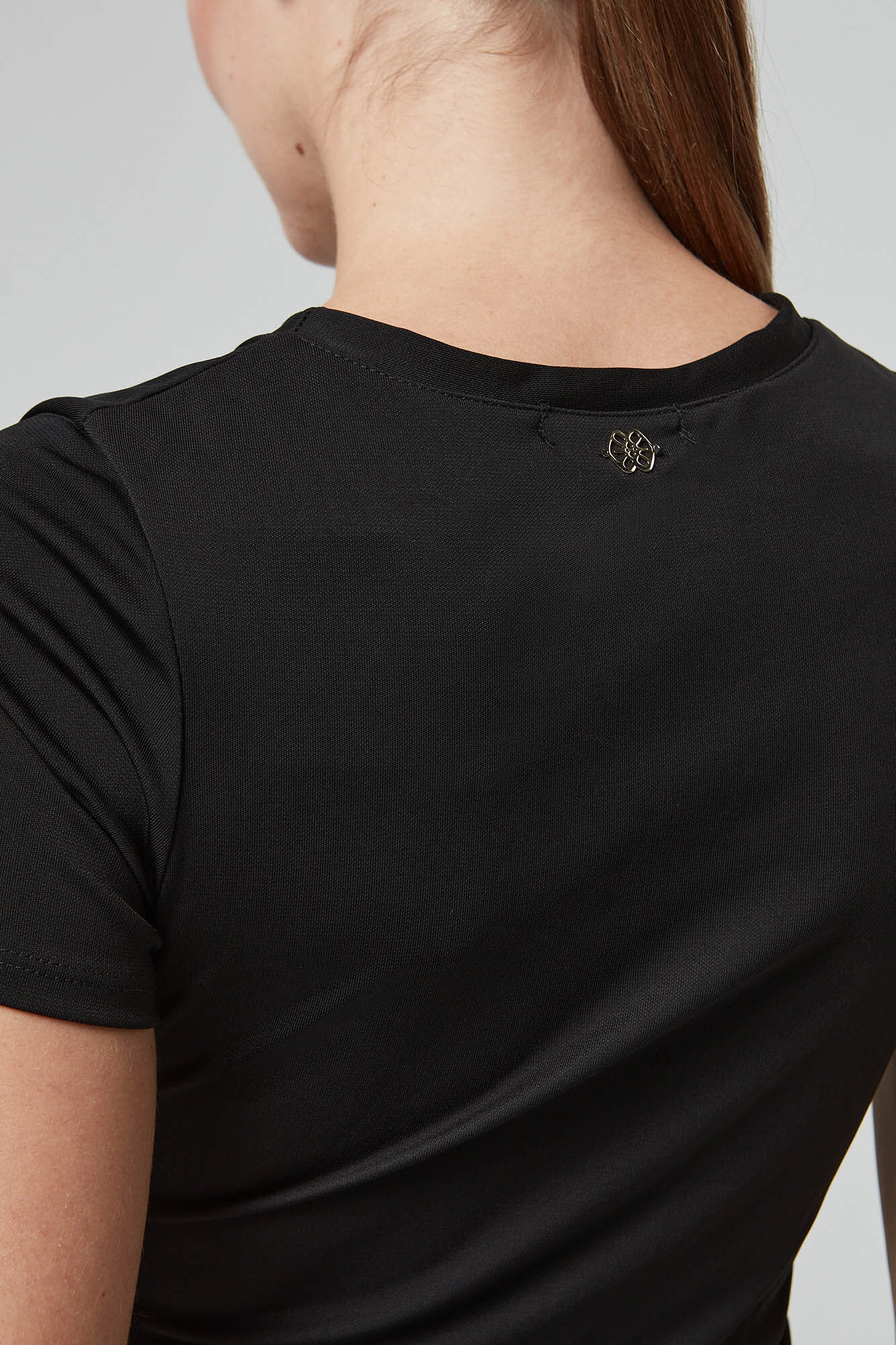 Vestido de manga curta com nó frontal - Preto