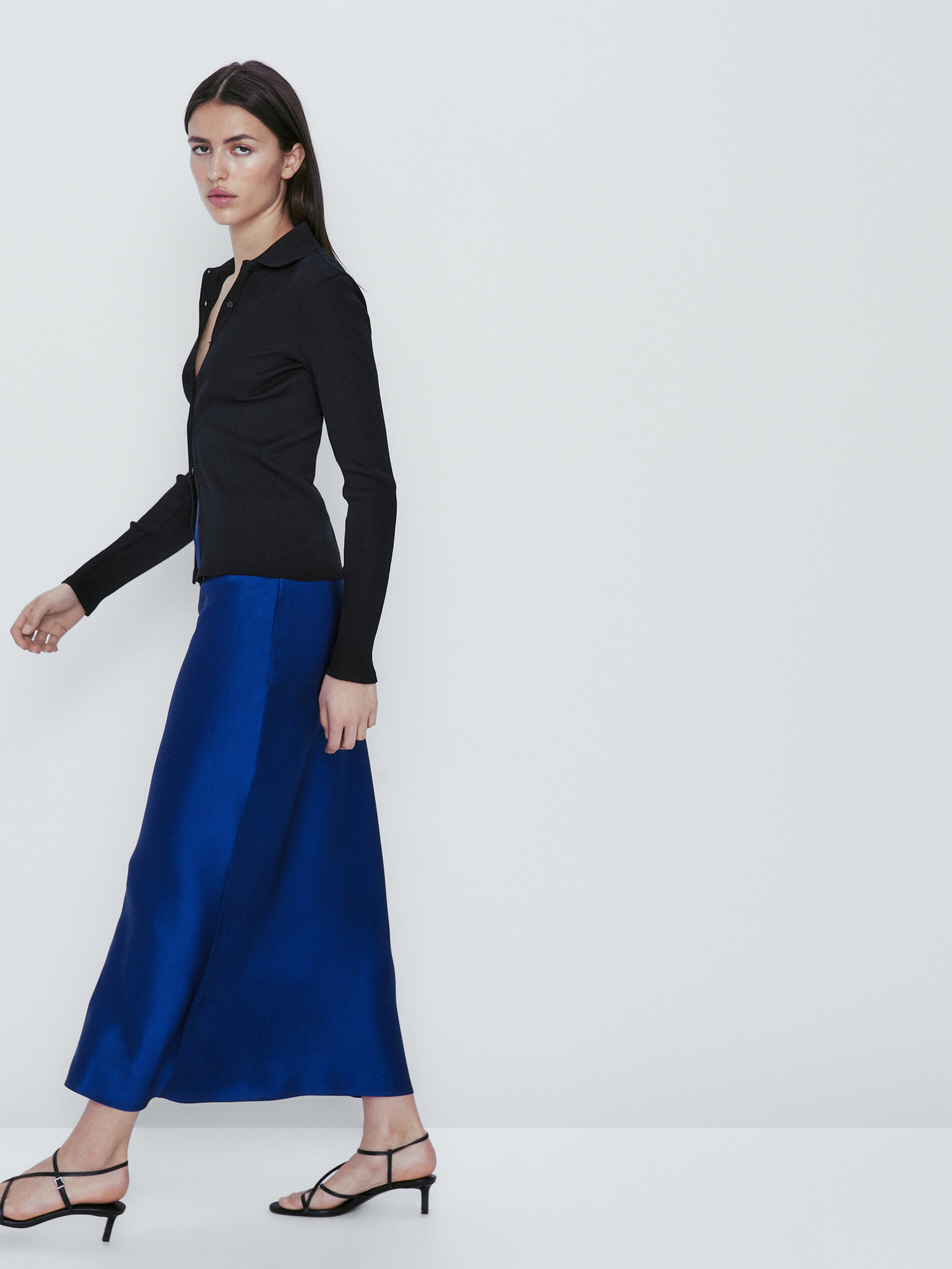 Saia midi fluida de cetim - AZUL ROYAL