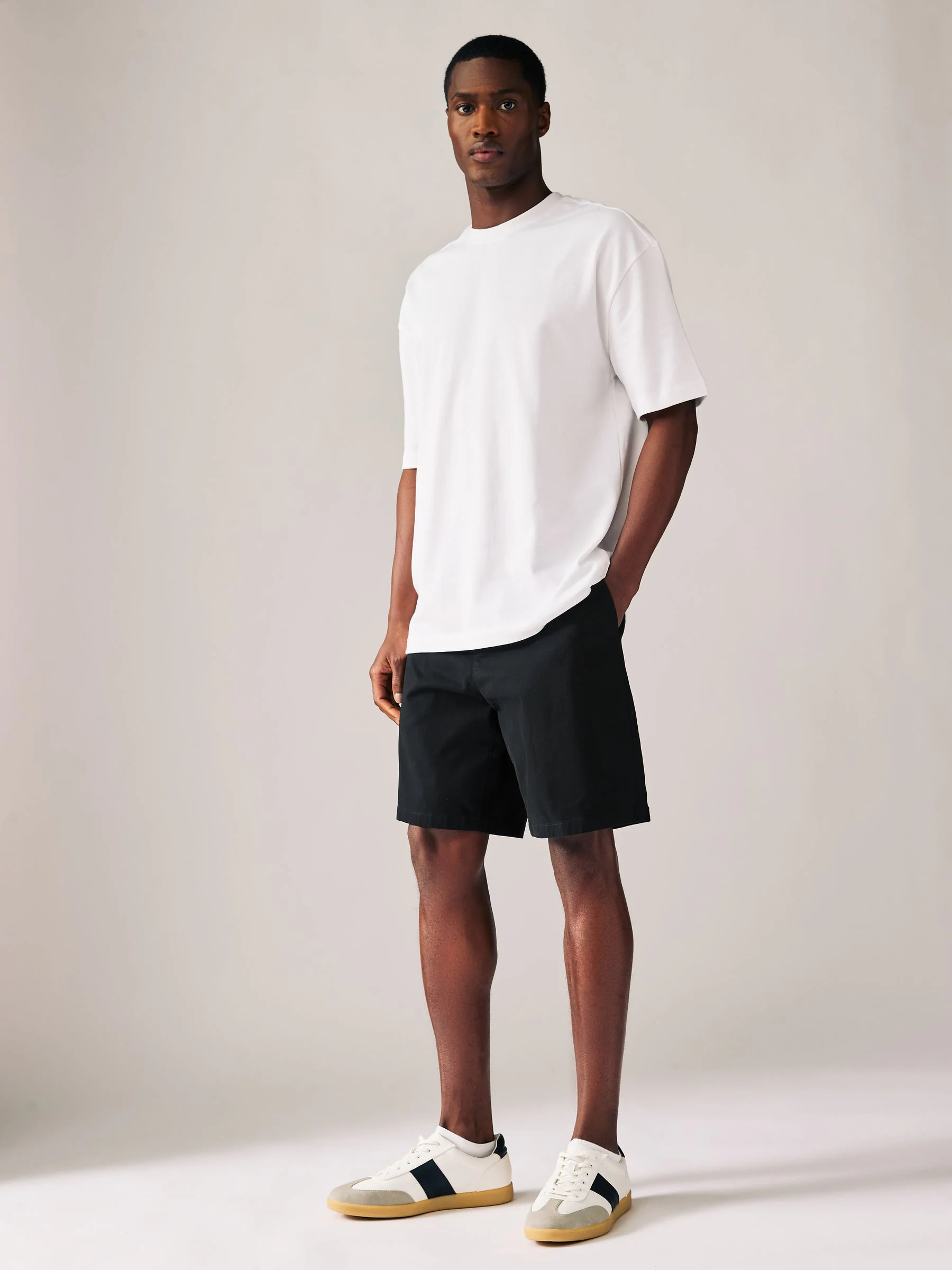 Zwart/marineblauw - Straight fit - Set van 2 chinoshorts met stretch
