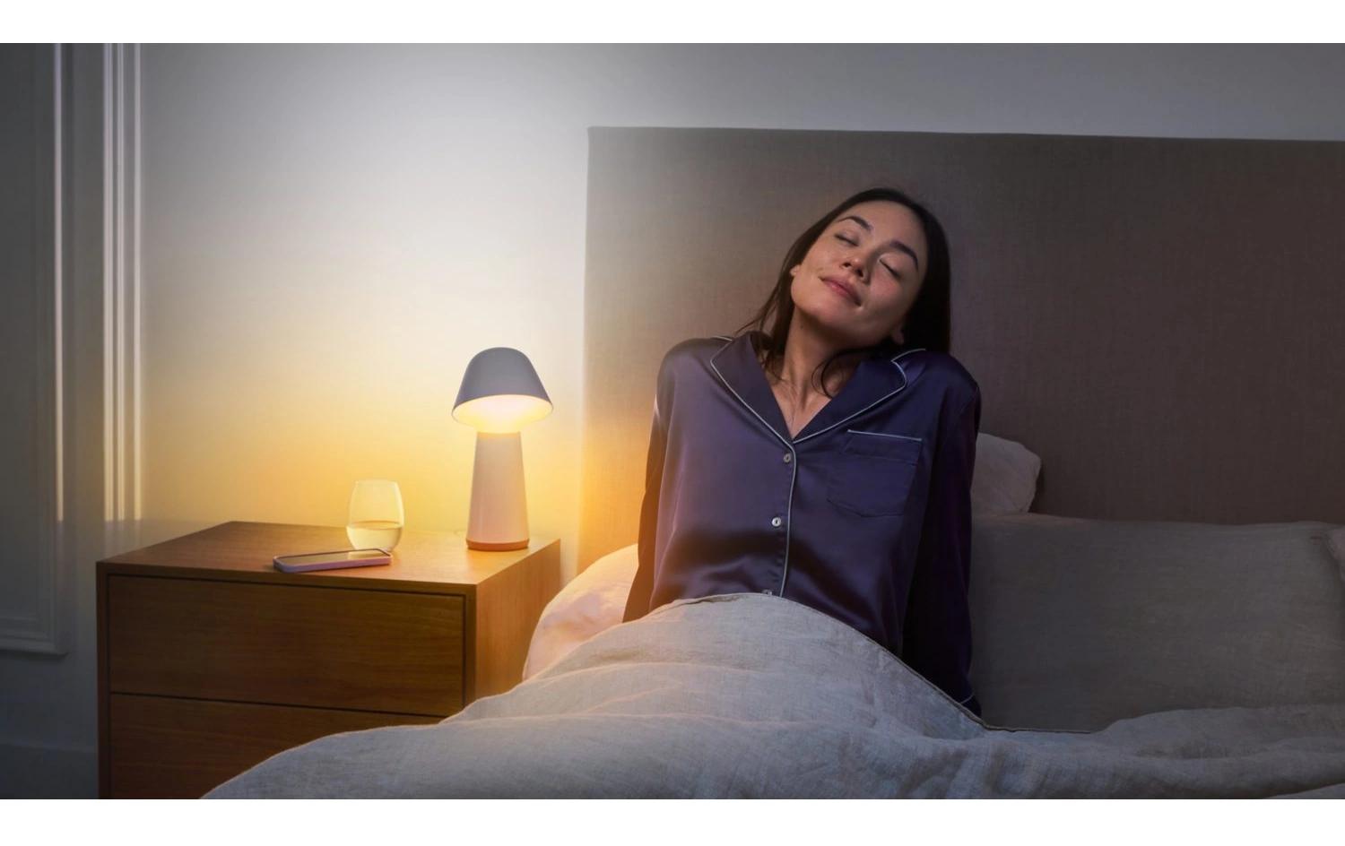 Tischleuchte White & Color Ambiance Twilight weiss<br>Smarte Nachttischlampe zum Schlafengehen und Aufwachen