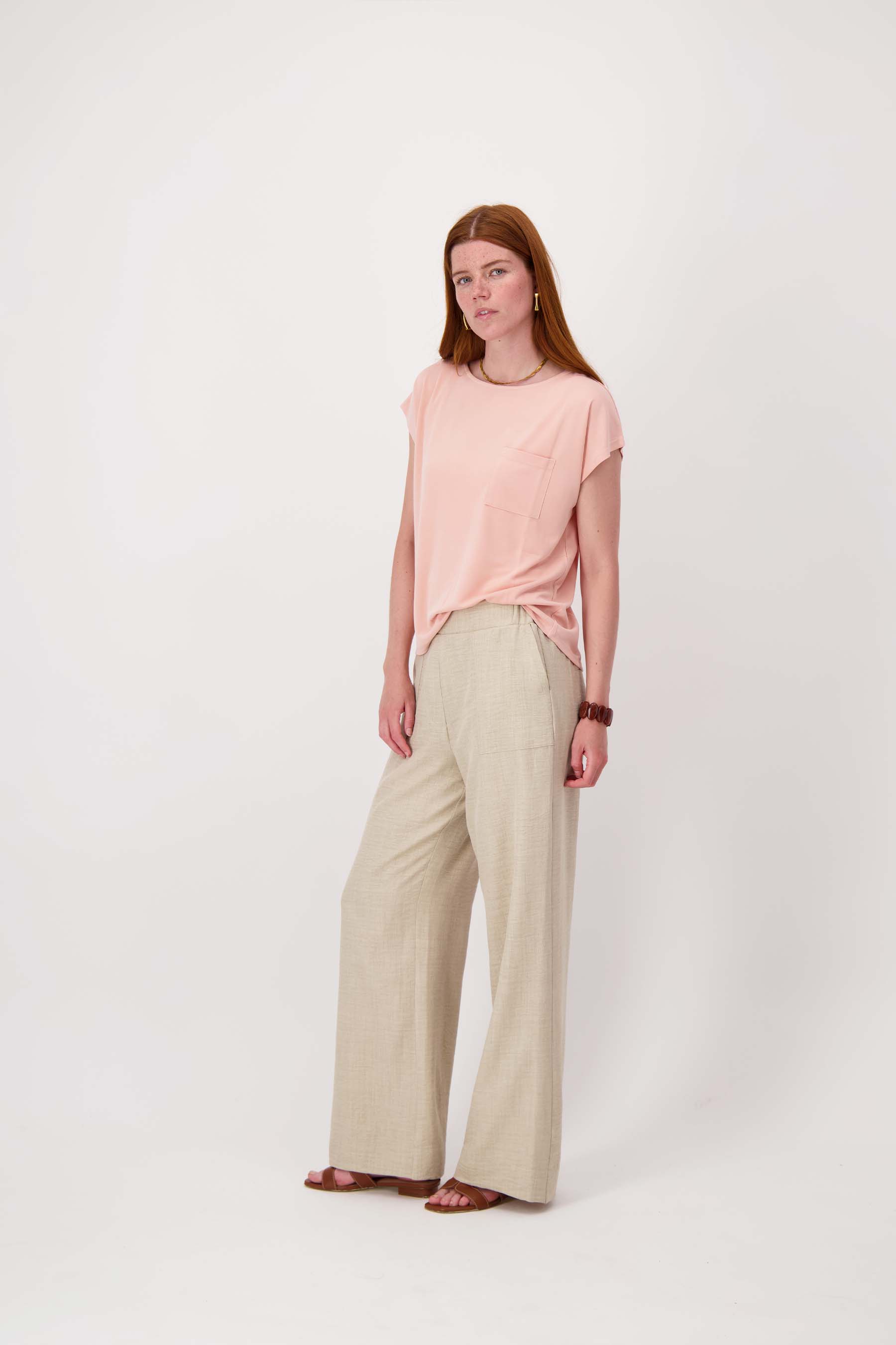 top met boothals met borduur