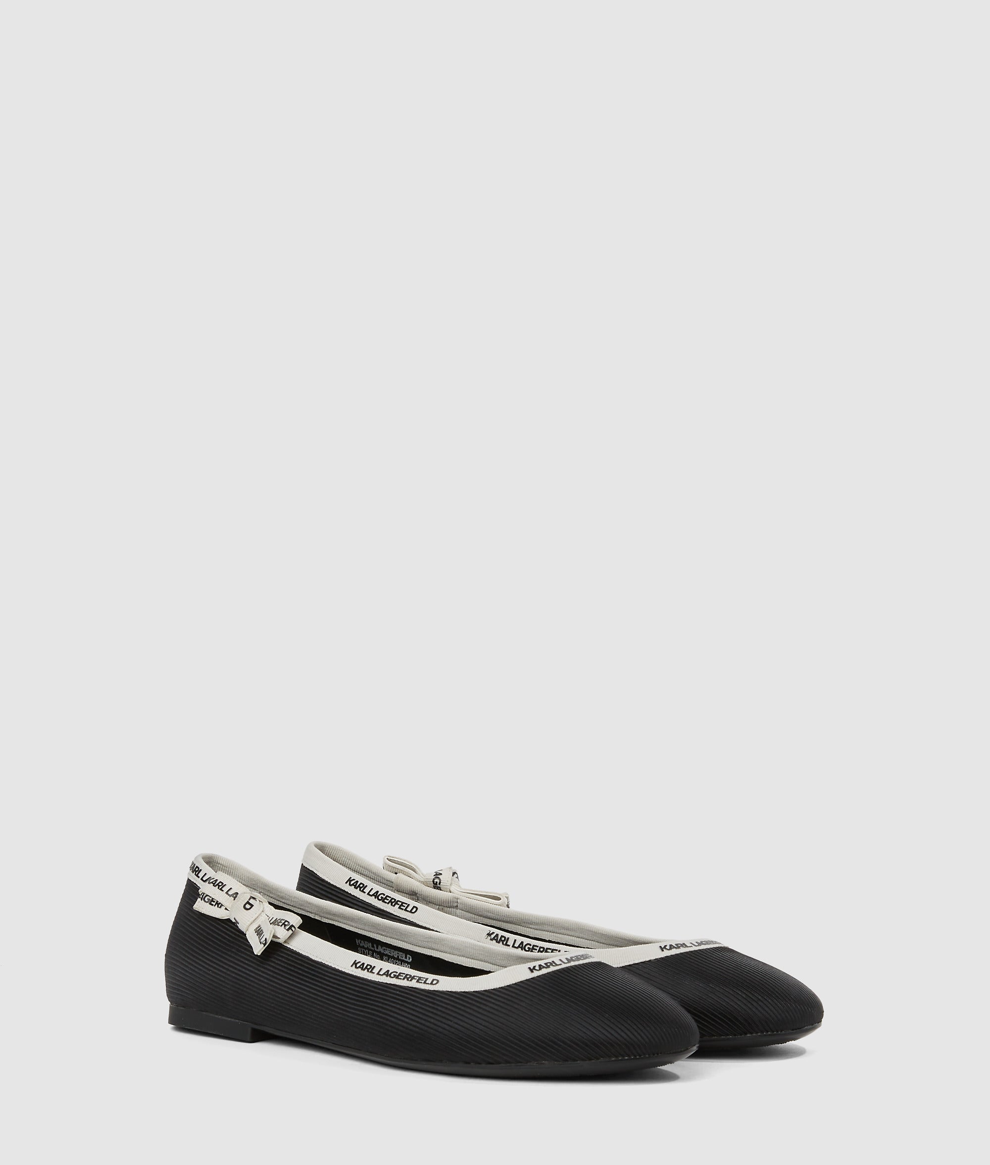 Pumps met lintkraag