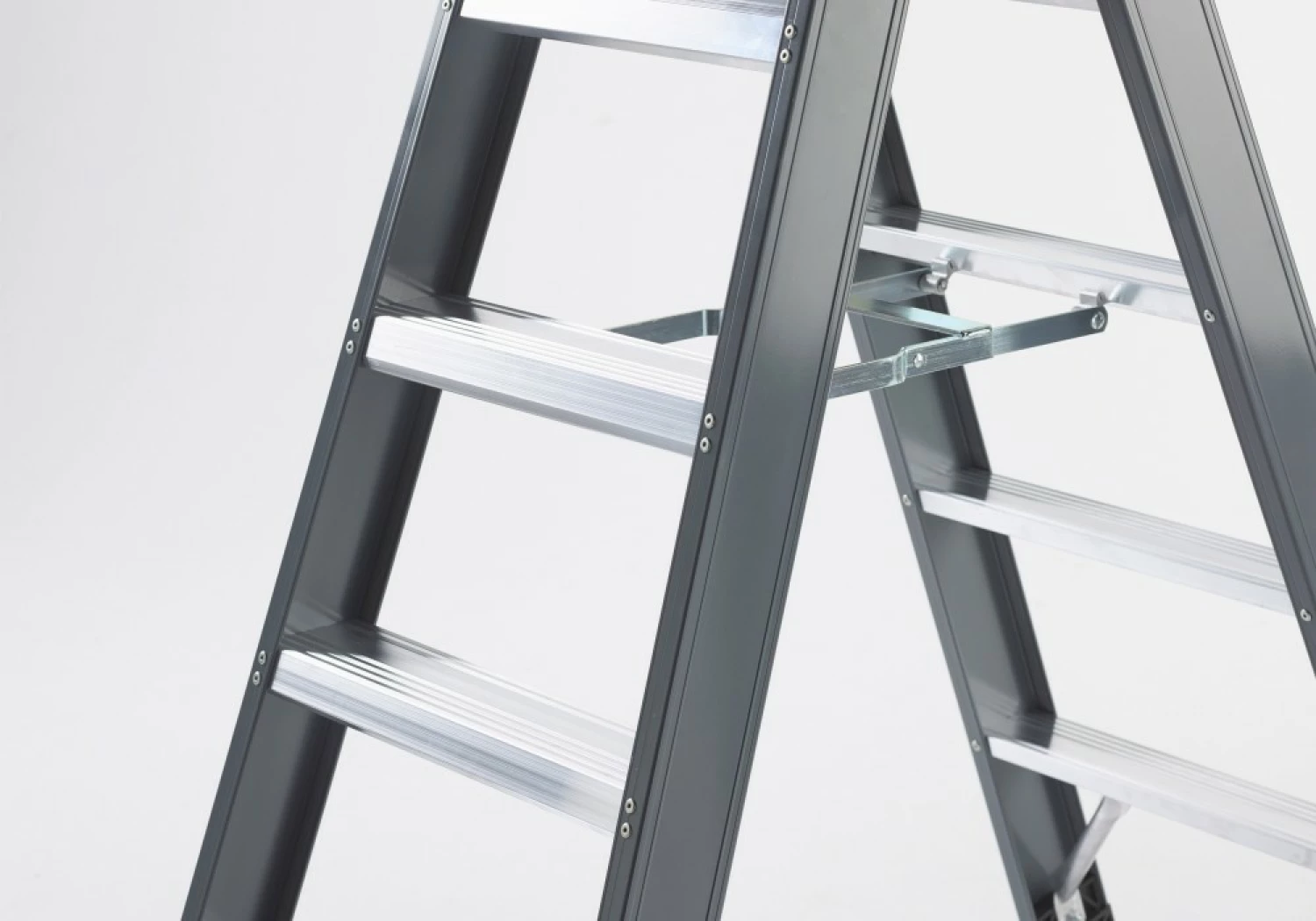 Altrex Falco FDO 5 Dubbele trap - Aluminium met coating - 2 x 5 treden - max. werkhoogte 3.20 m.