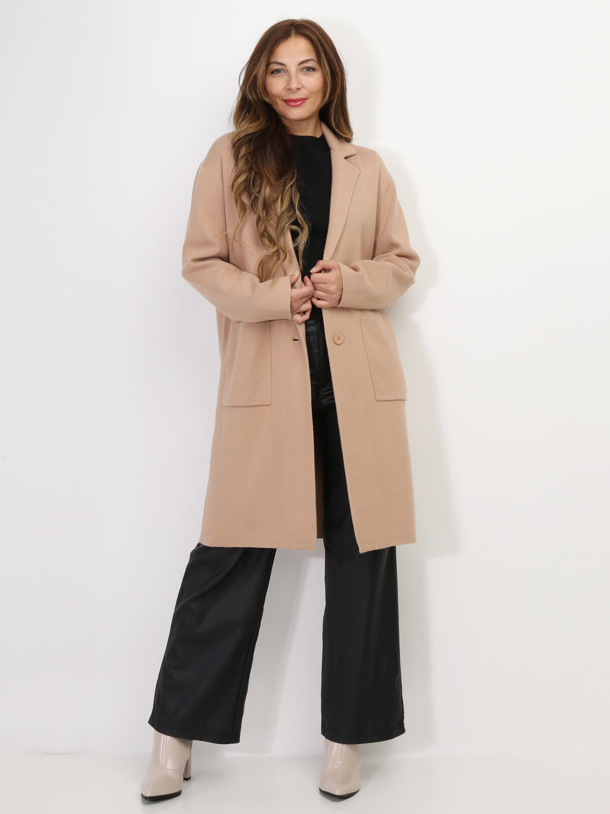 Gilet mi-long avec poches et revers de col- Camel