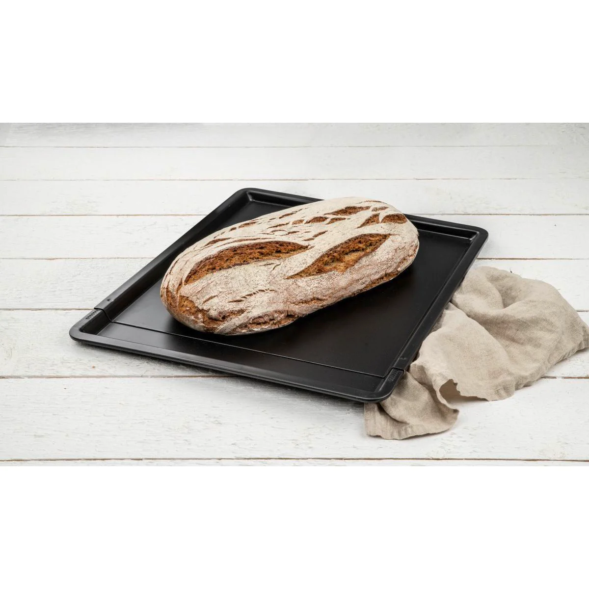 Plaque à pâtisserie extensible de 37 x 52 cm Black Metallic Zenker