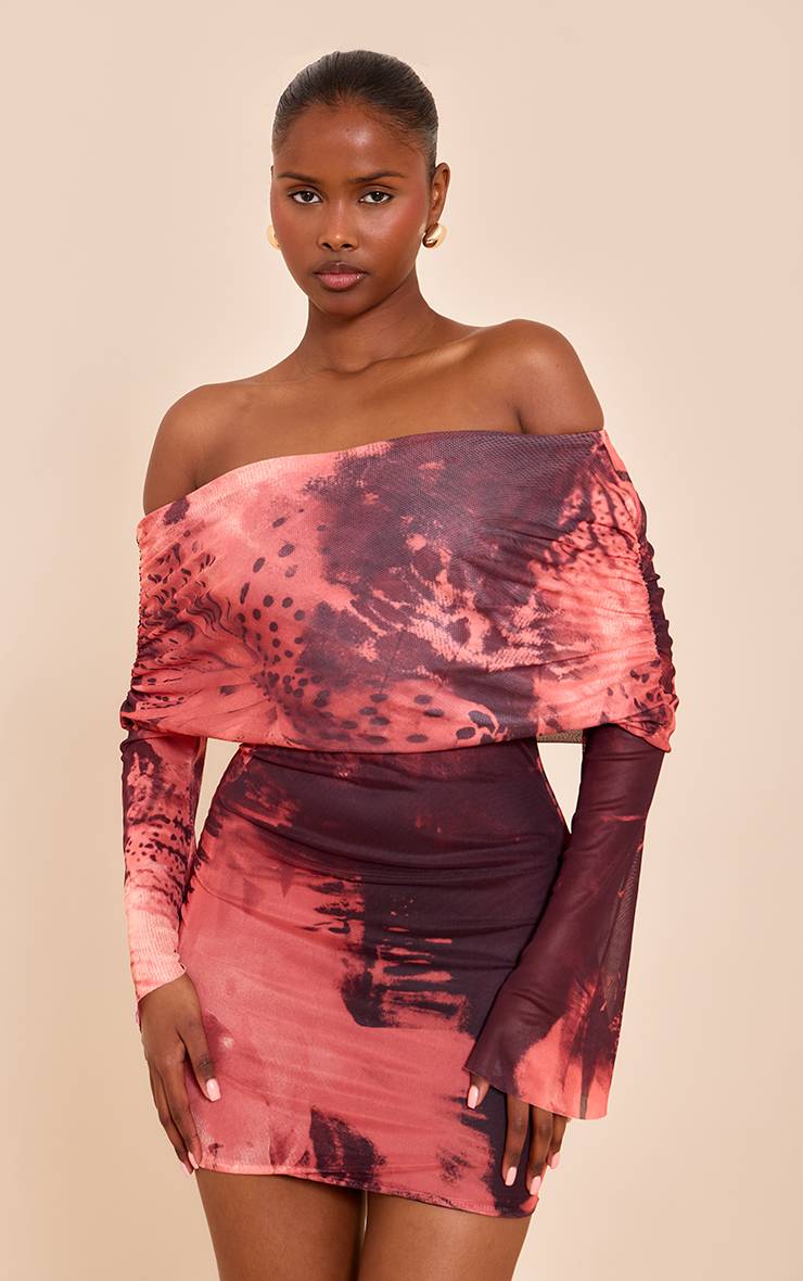 Rose Robe Courte Moulante En Mesh Doublée À Manches Longues