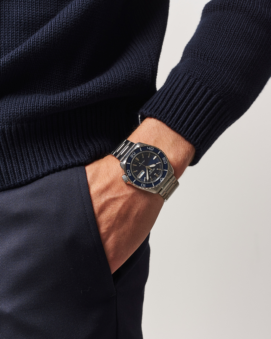 Seiko 5 Sports Automatic Diver Steel 42mm Blue Dial