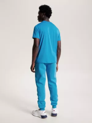 Camiseta esportiva essencial reciclada de corte slim.