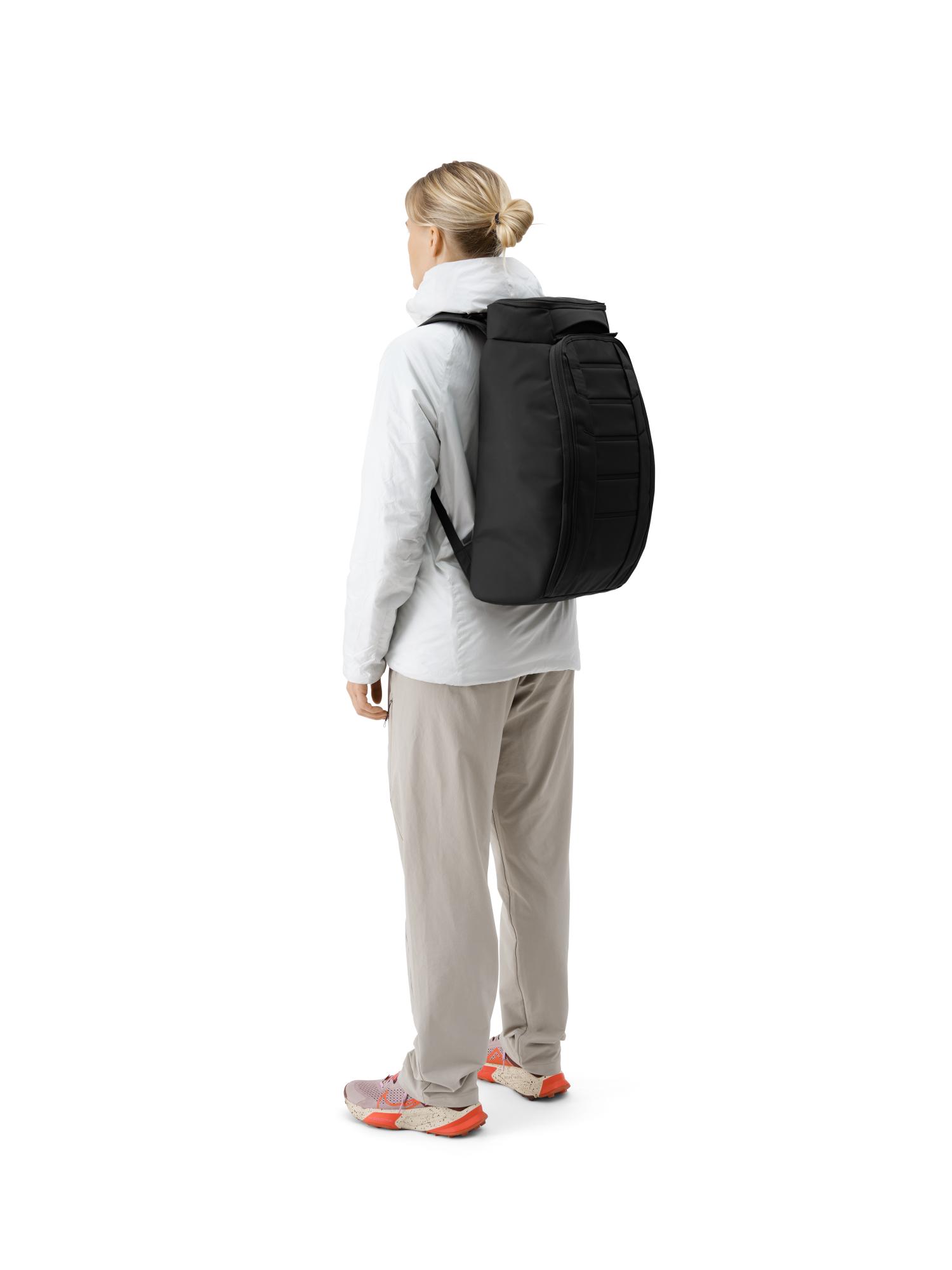 Db Hugger Backpack 25L Black Out