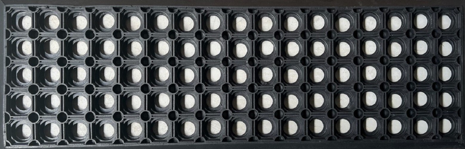 Jet-Line Treppenmatte GERLINDE 25x75cm 18mm schwarzStufenmatteJet-Line Ringmuster