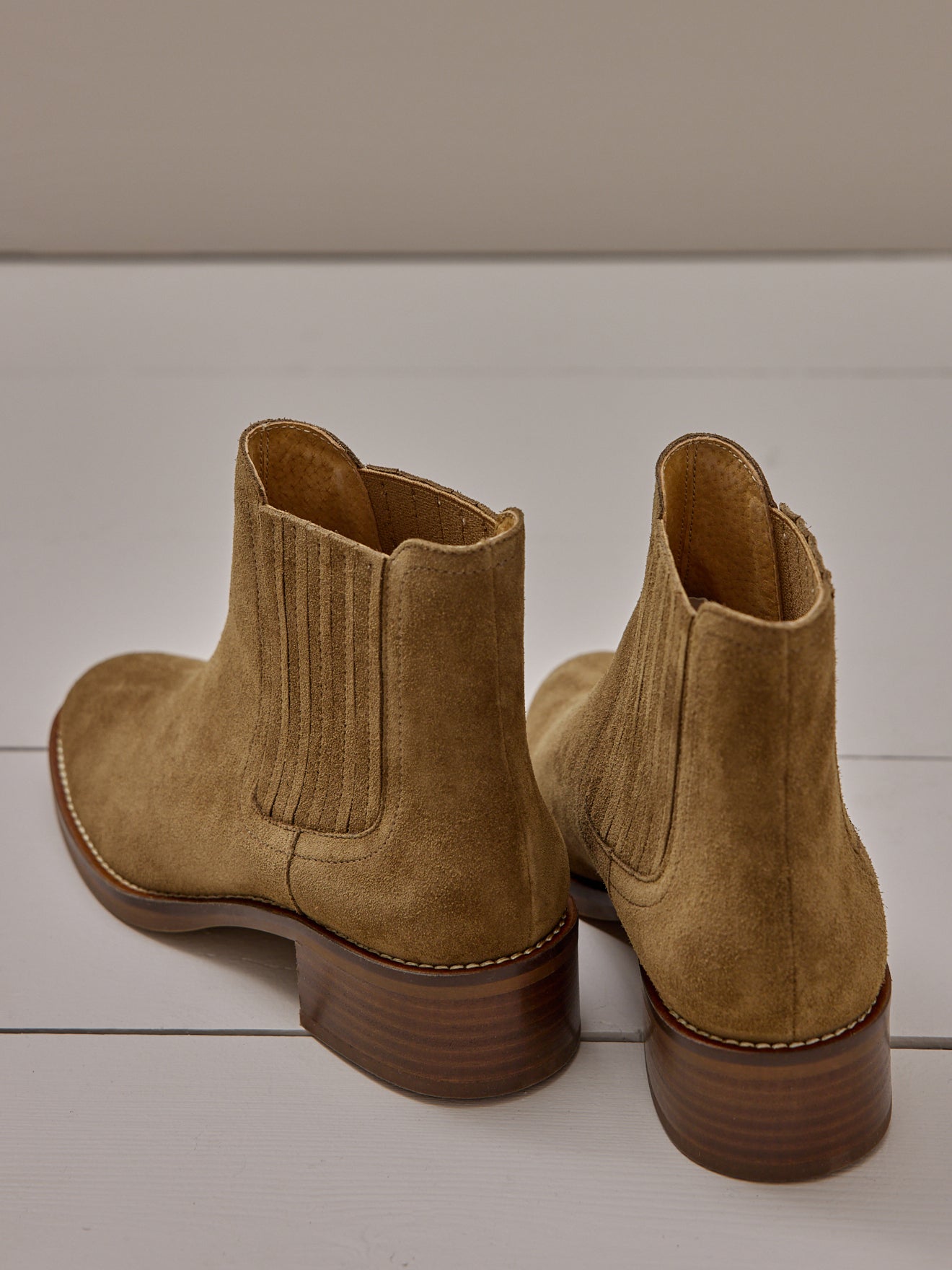Boots élastiquées cuir femme