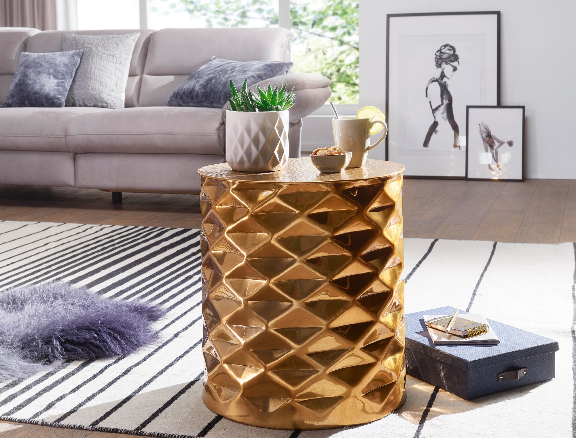 KADIMA DESIGN Beistelltisch ENNS: Orientalischer Couchtisch, Aluminium, Hammerschlag-Strukturen, Stabilität und Langlebigkeit