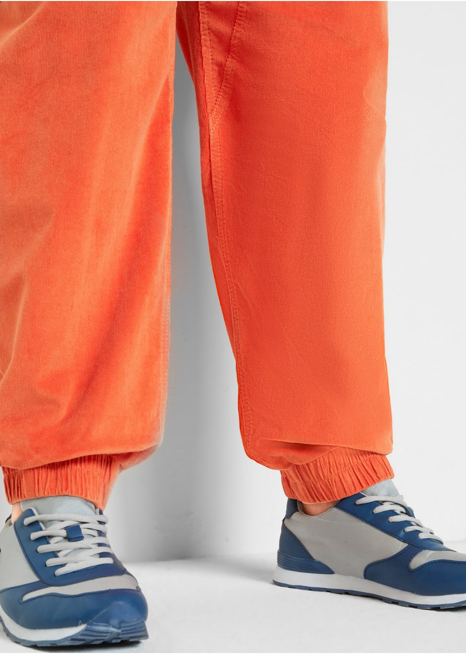 Pantalon confortable en velours côtelé avec grandes poches et taille élastiquée