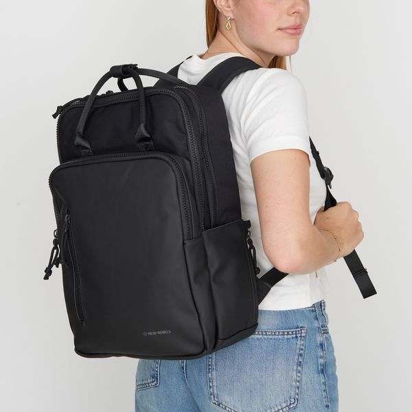 New Rebels Bruce Milwaukee Handel Backpack 15,6 inch Black