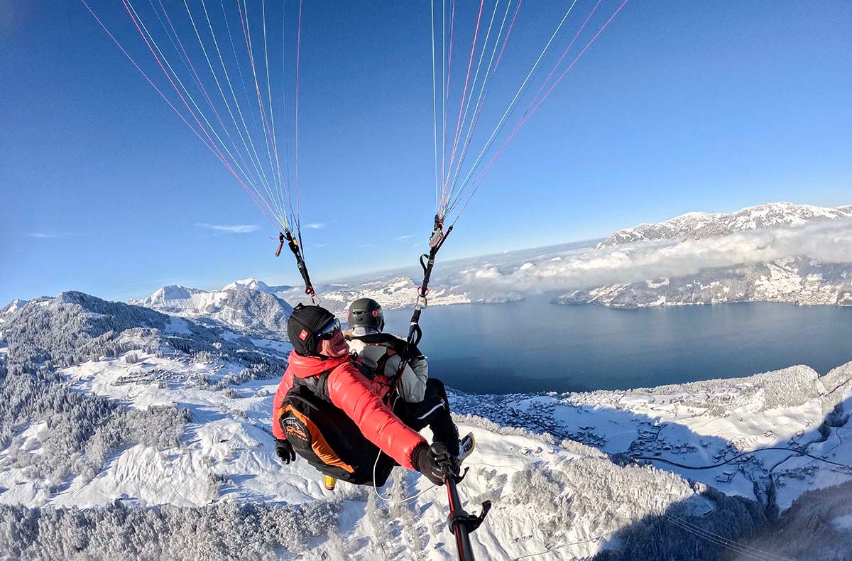 Ein Tandemflug über den Vierwaldstätter See - das perfekte Geschenk