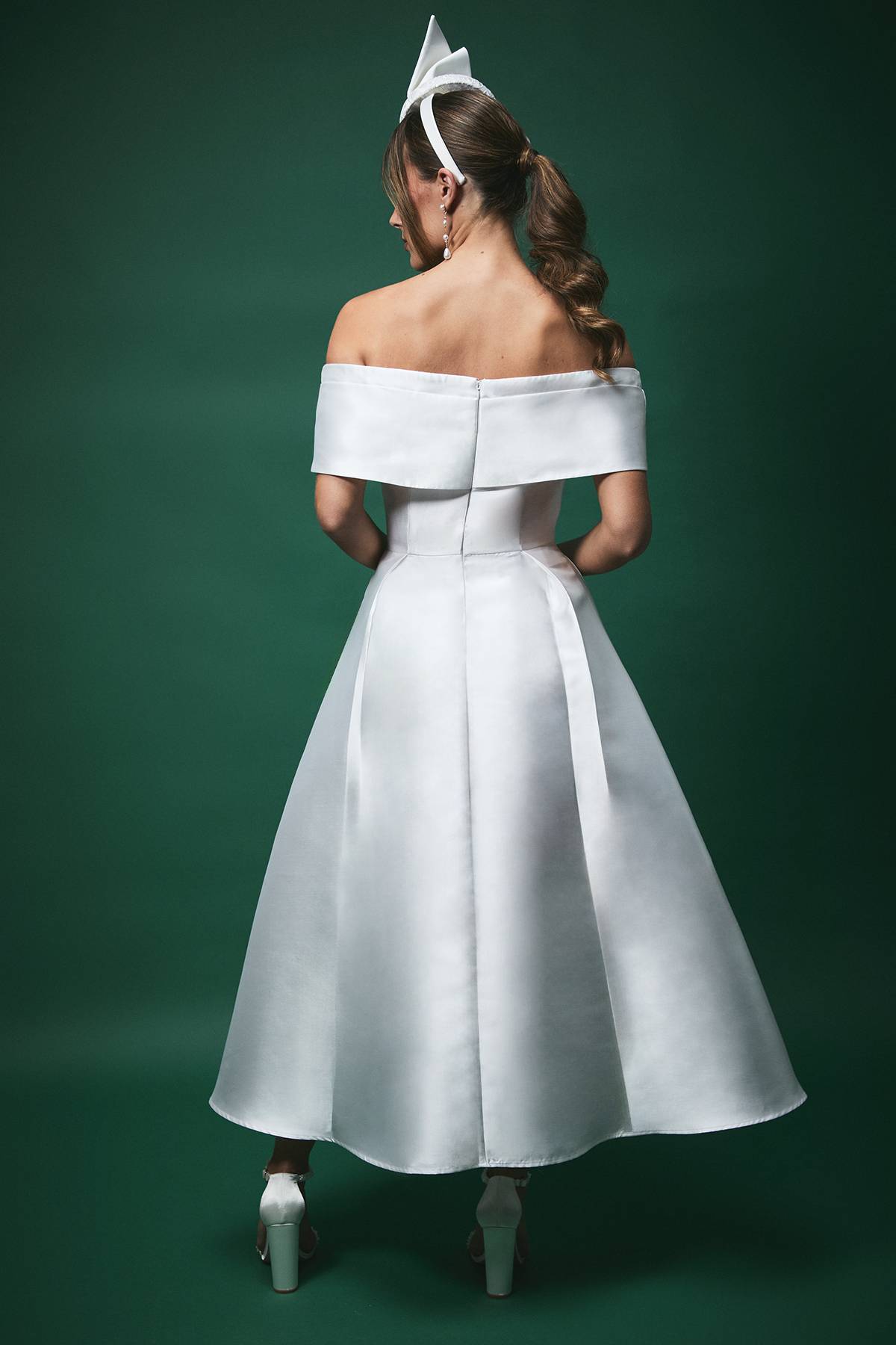 Coast Robe de Mariée Mi-Longue Lisa Tan Sergé Bardot Cintrée