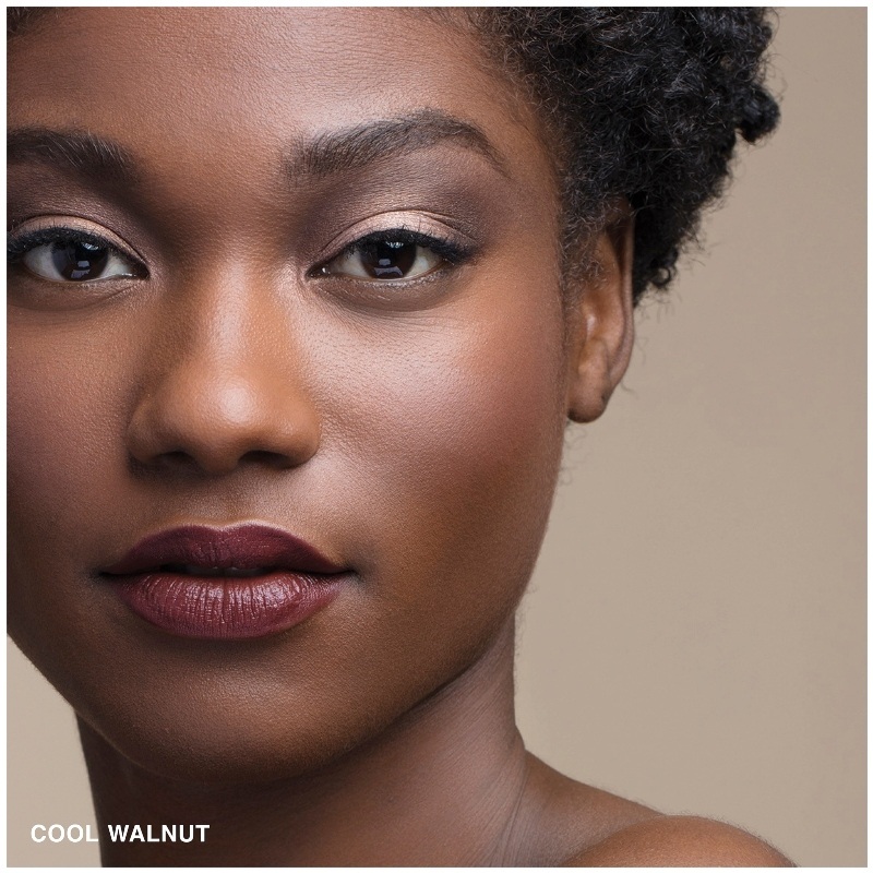 Bobbi Brown Skin Long-Wear Weightless Foundation SPF 15 - 30 ml - Cool Walnut