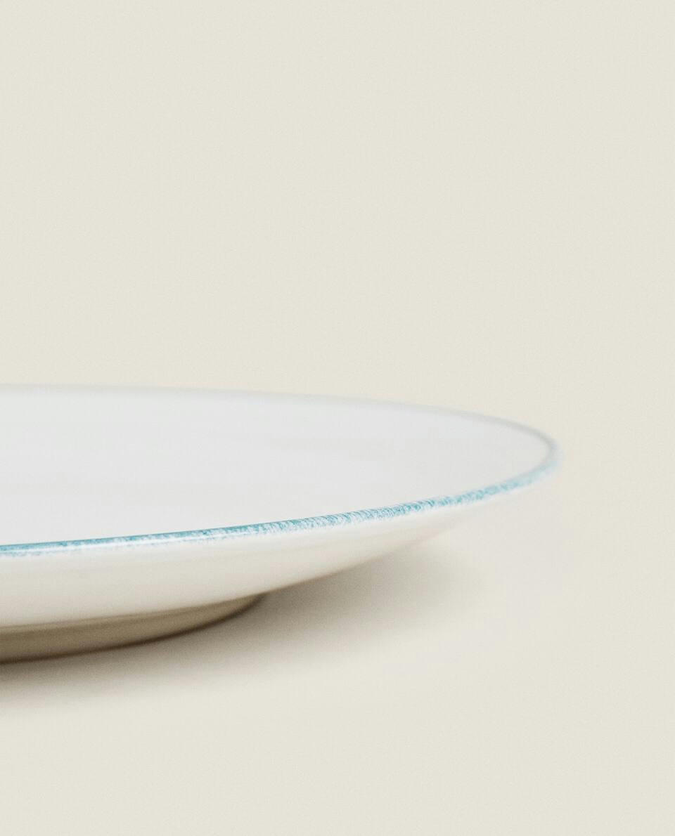 LOUÇA COM DETALHES NA BORDA