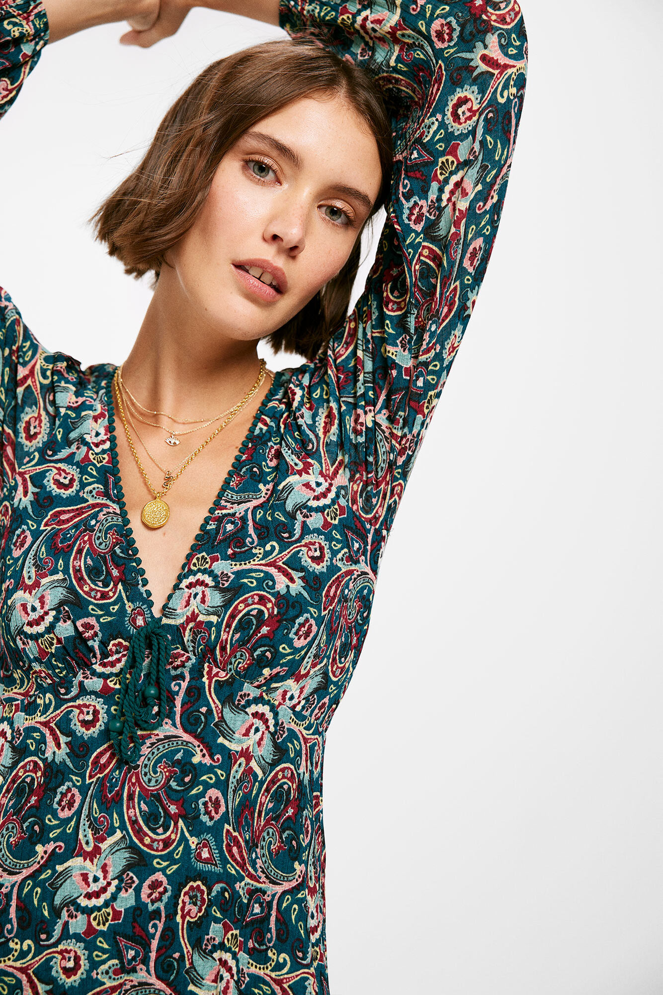 Vestido midi com estampa floral paisley
