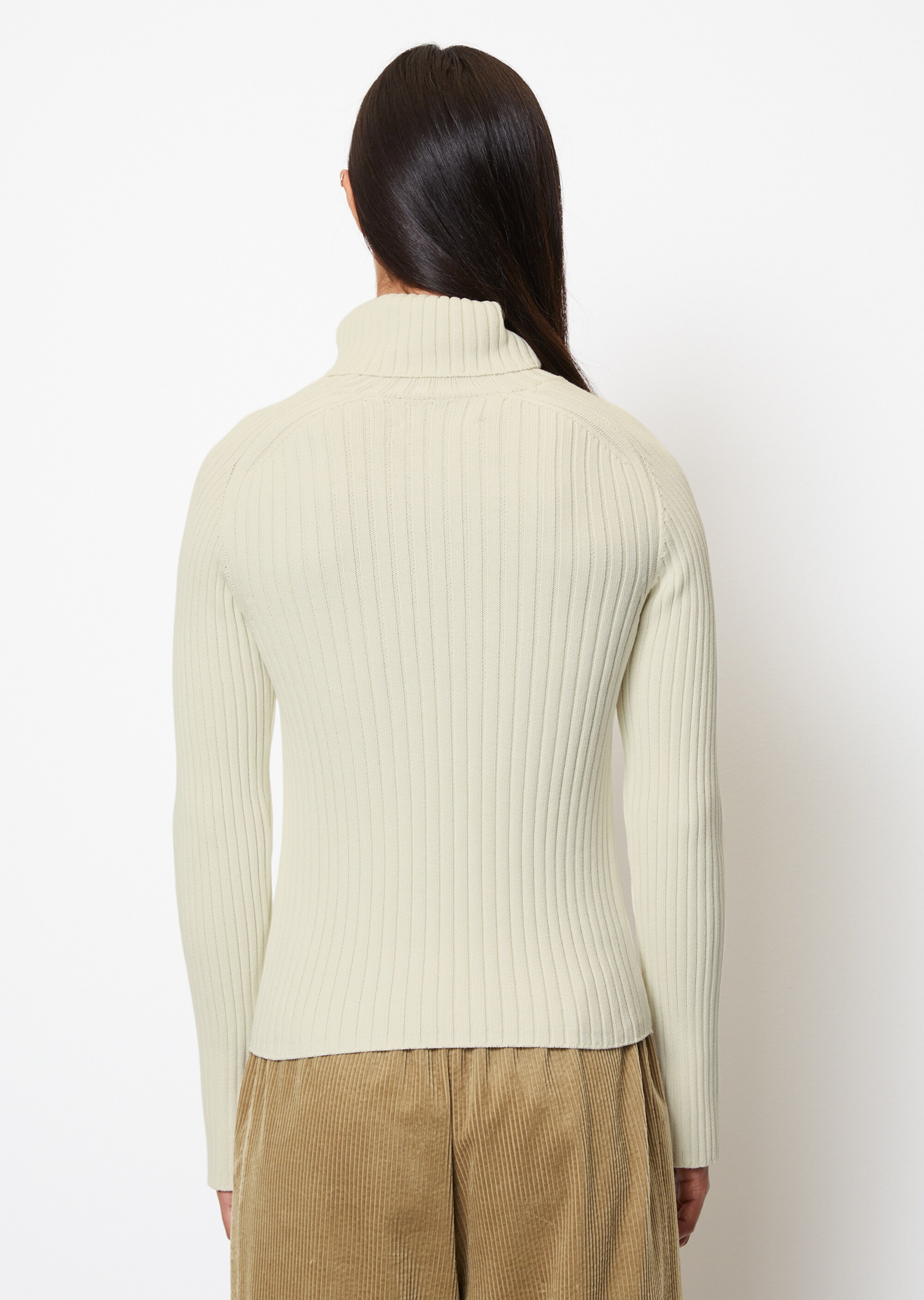 Gerippter Rollkragenpullover slim aus Organic Cotton
