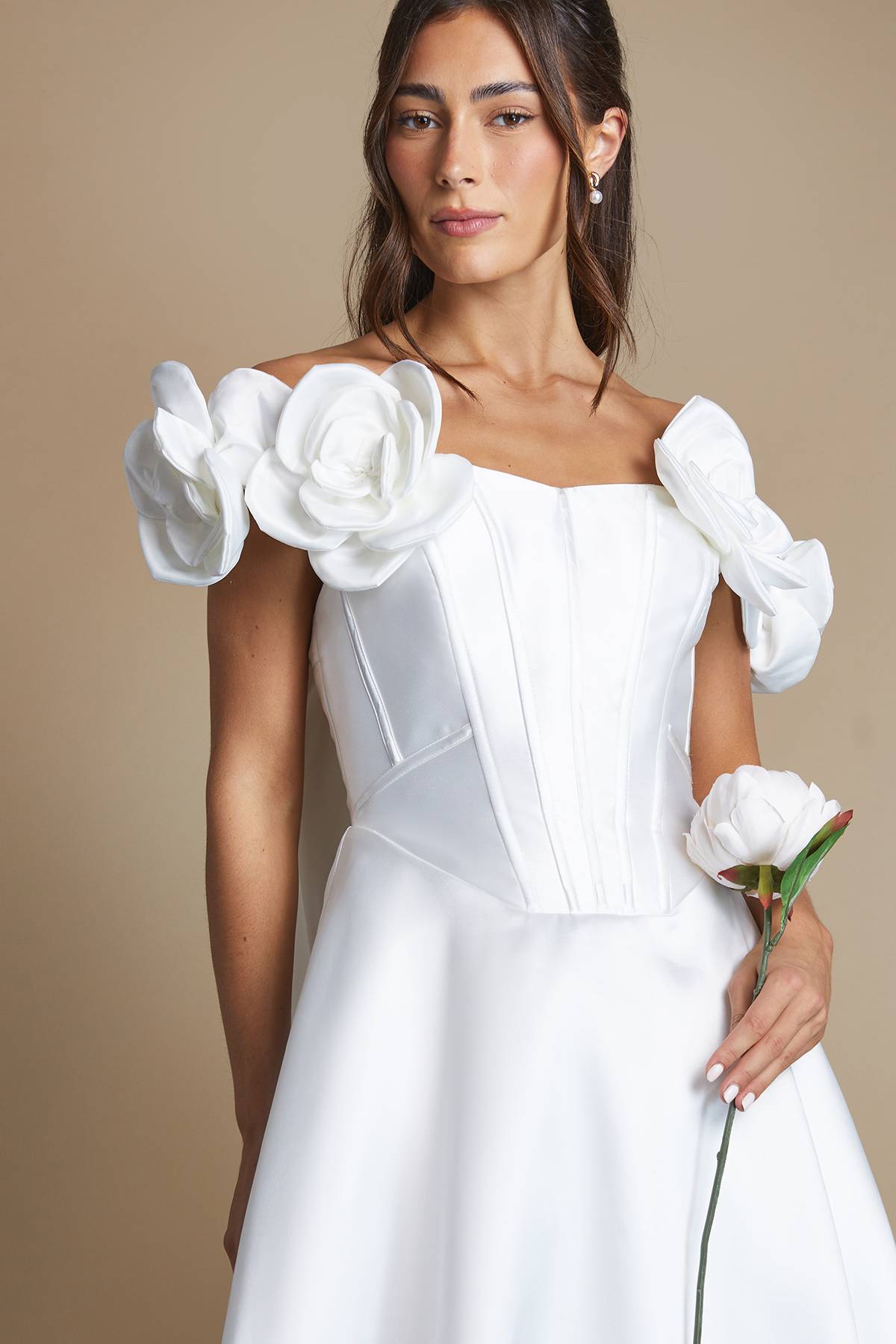 Coast Robe De Mariée À Corsage Fleuri Avec Corset Et Jupe Volumineuse