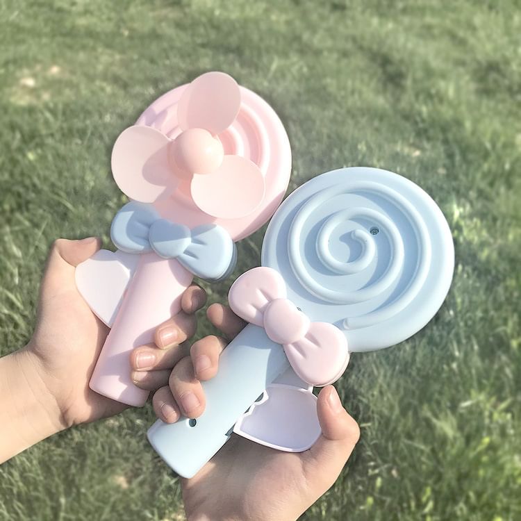 Miumi - Lollipop Plastic Handcrank Ventilator