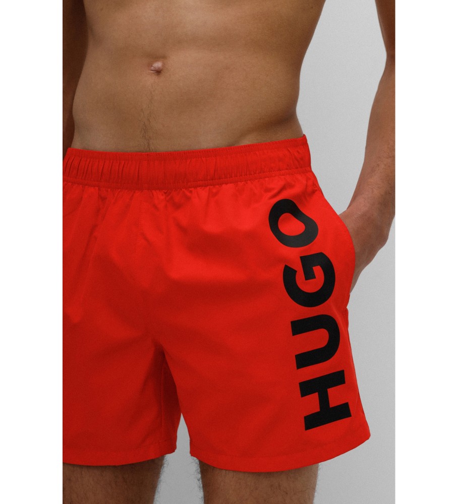Logotipo da HUGO Swimsuit em vermelho contrastante