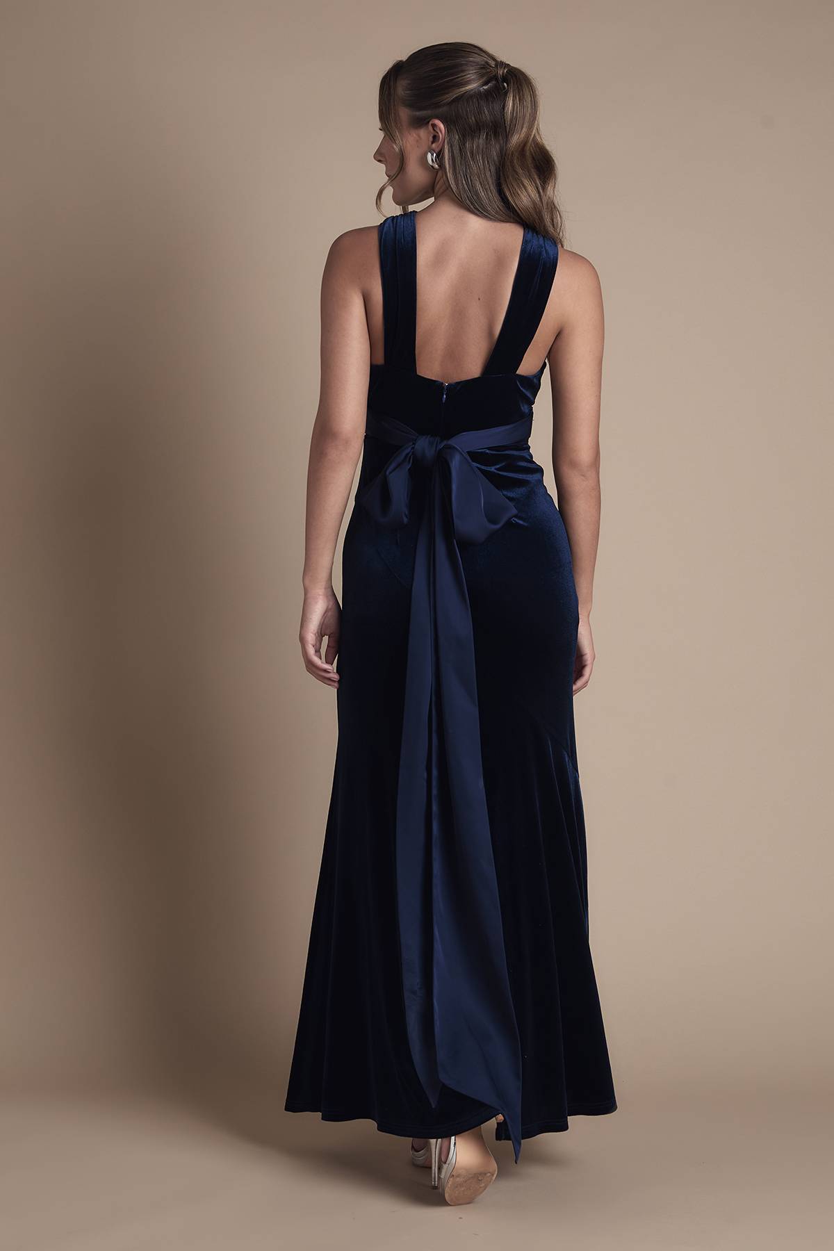 Coast Robe de Demoiselle d'Honneur Longue en Velours à Col Halter et Coupe Sirène