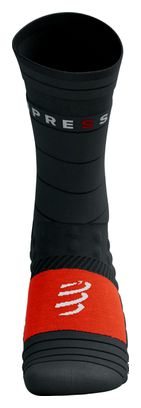 Chaussettes Compressport Pro Racing Socks Winter Run Noir/Rouge