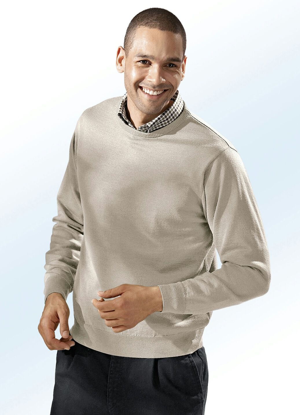 Pullover in 4 Farben mit rundem Halsausschnitt