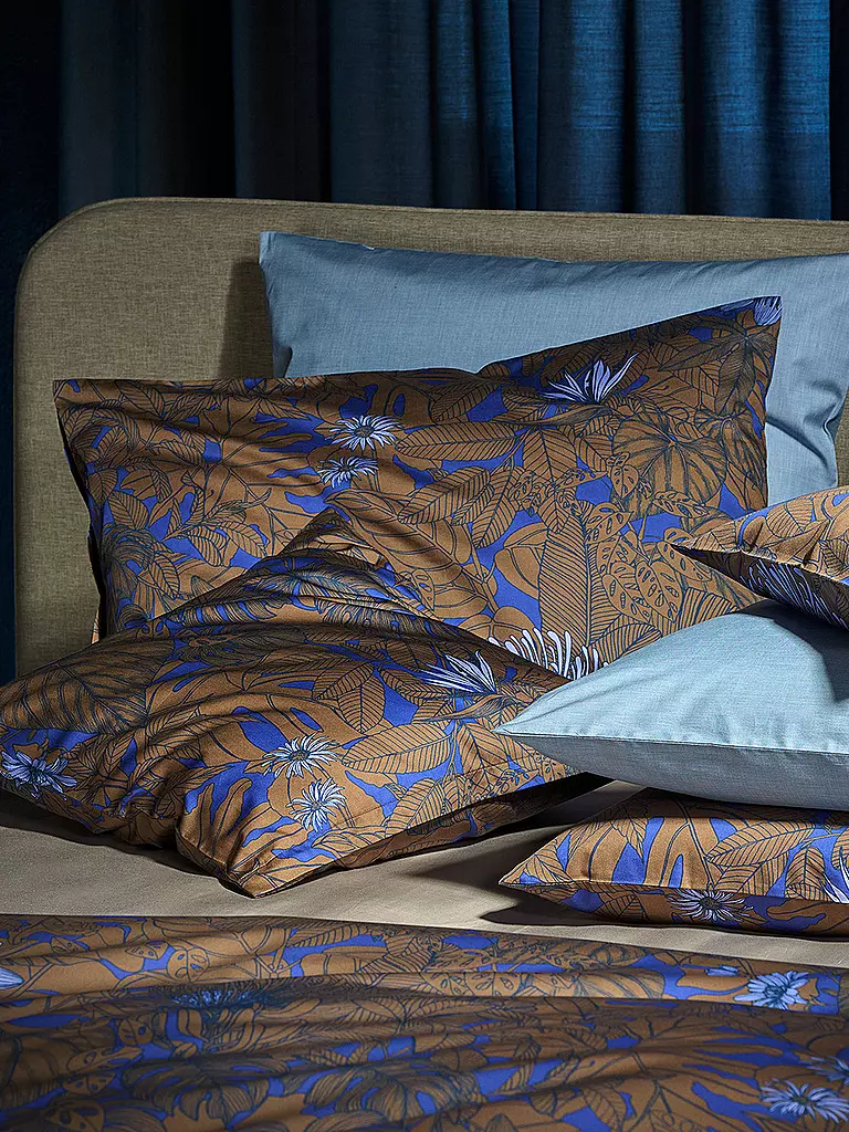 CHRISTIAN FISCHBACHER Satin Kissenbezug GOLDEN GARTEN 70x90cm kupfer/blau kupfer