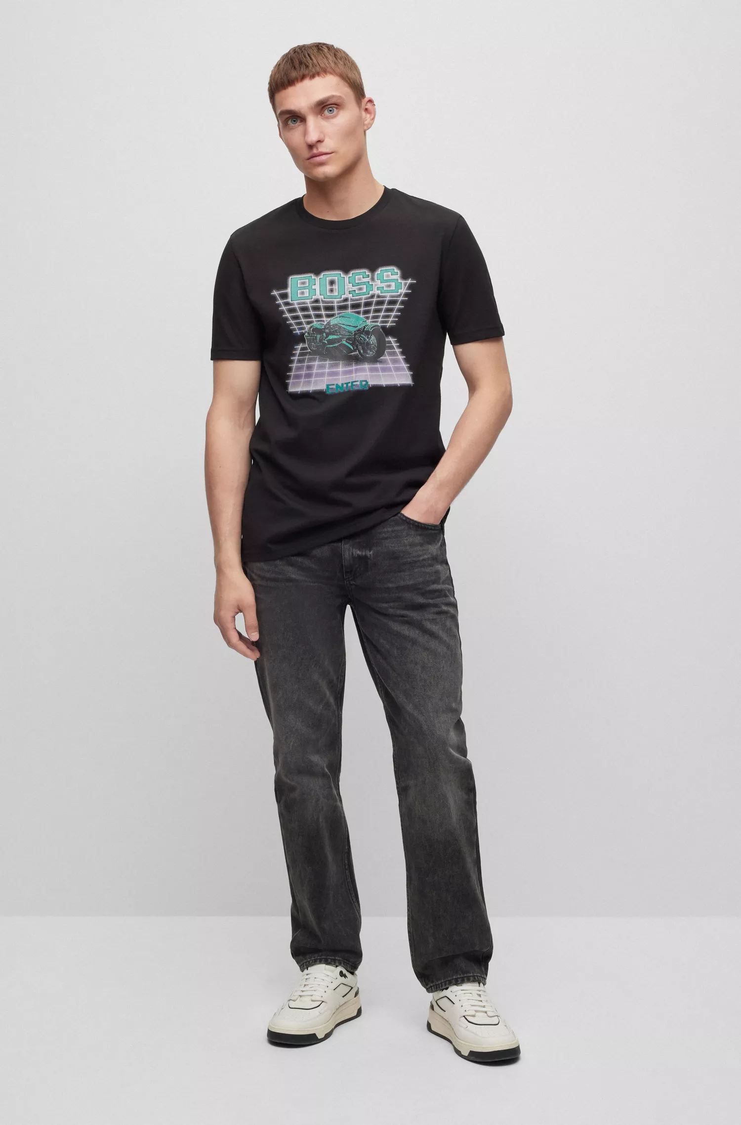 Camiseta BOSS laranja em malha de algodão com estampa do logotipo da estação.