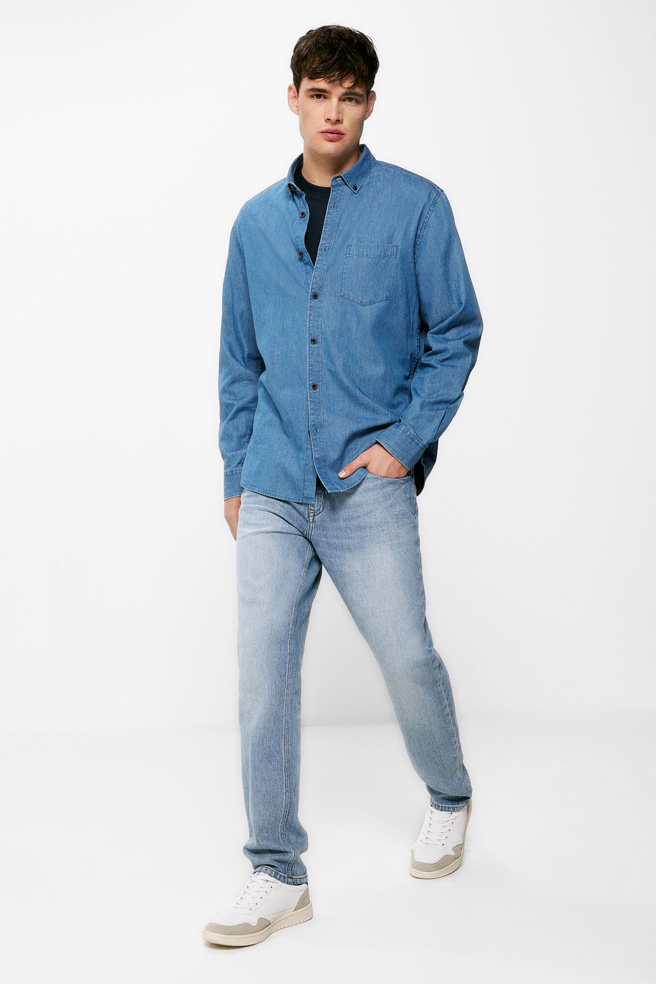 jeans de lavagem clara padrão
