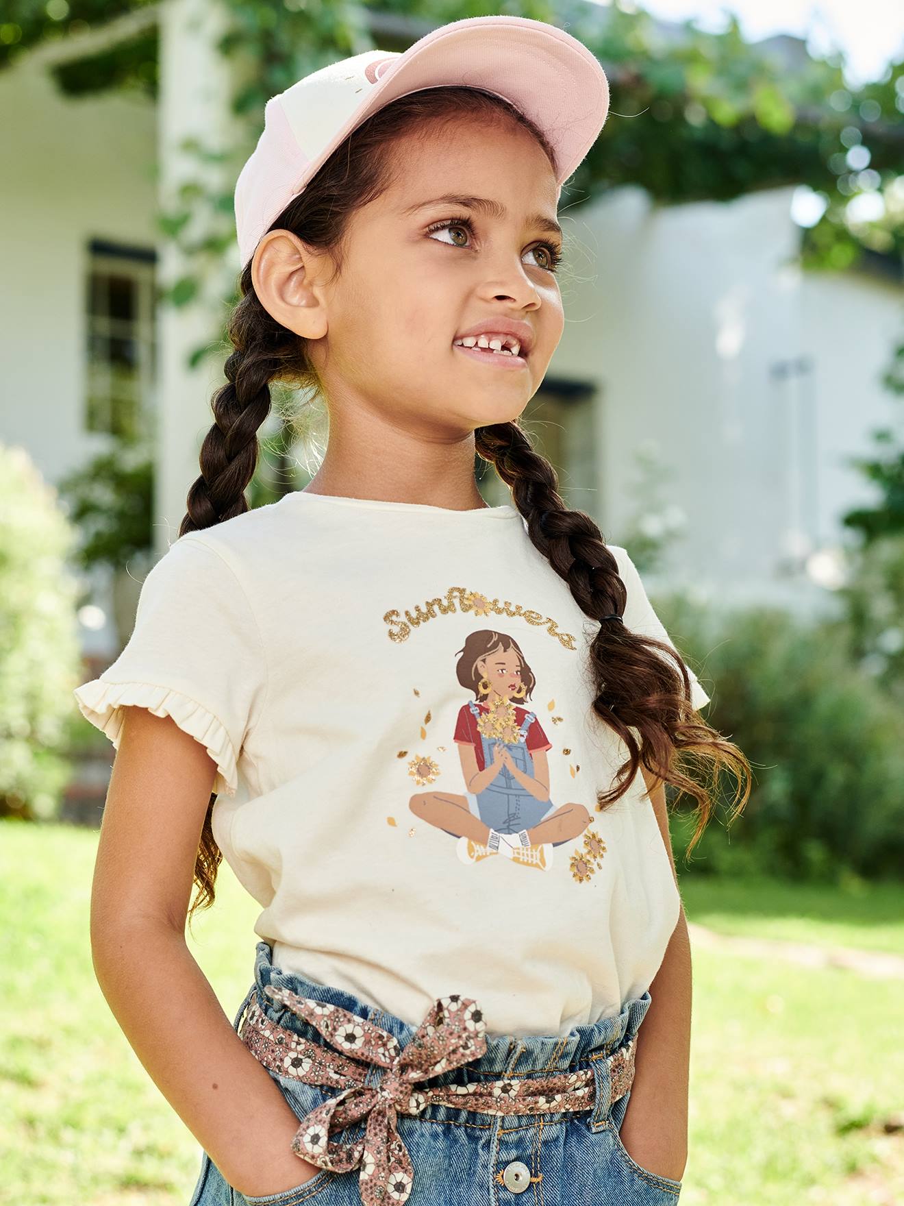 Camiseta branca lisa tamanho médio para meninas com estampa 