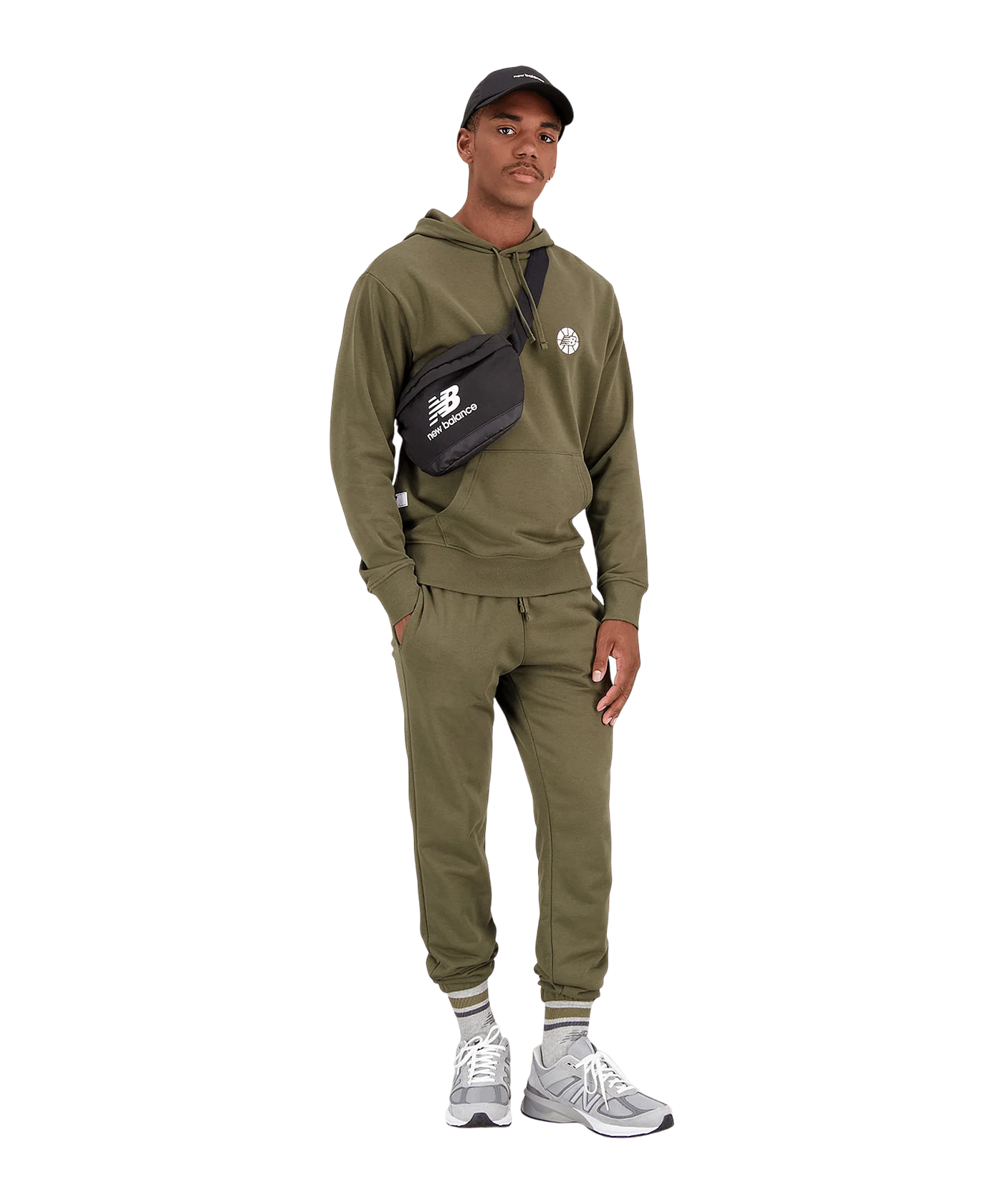 New Balance Essentials Hoops Hoody Braun FDMO