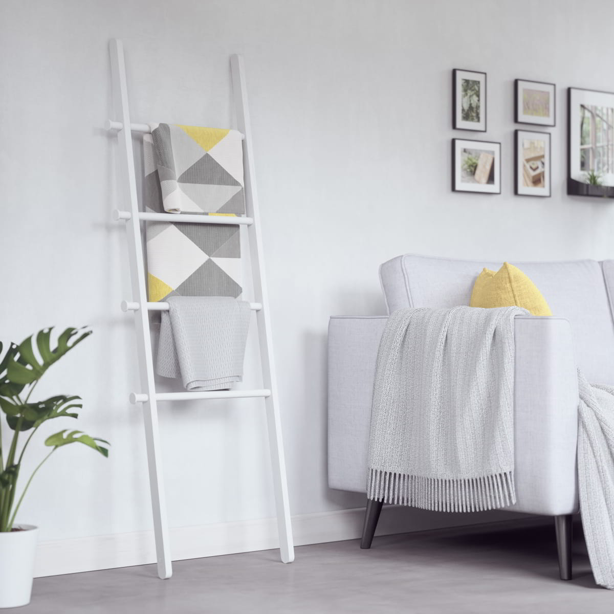 Umbra decoratieve ladder Leana wit