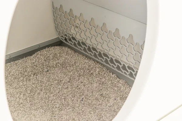 Trixie Self-Cleaning cat litter tray, plastic, 53×55.5×52cm, white