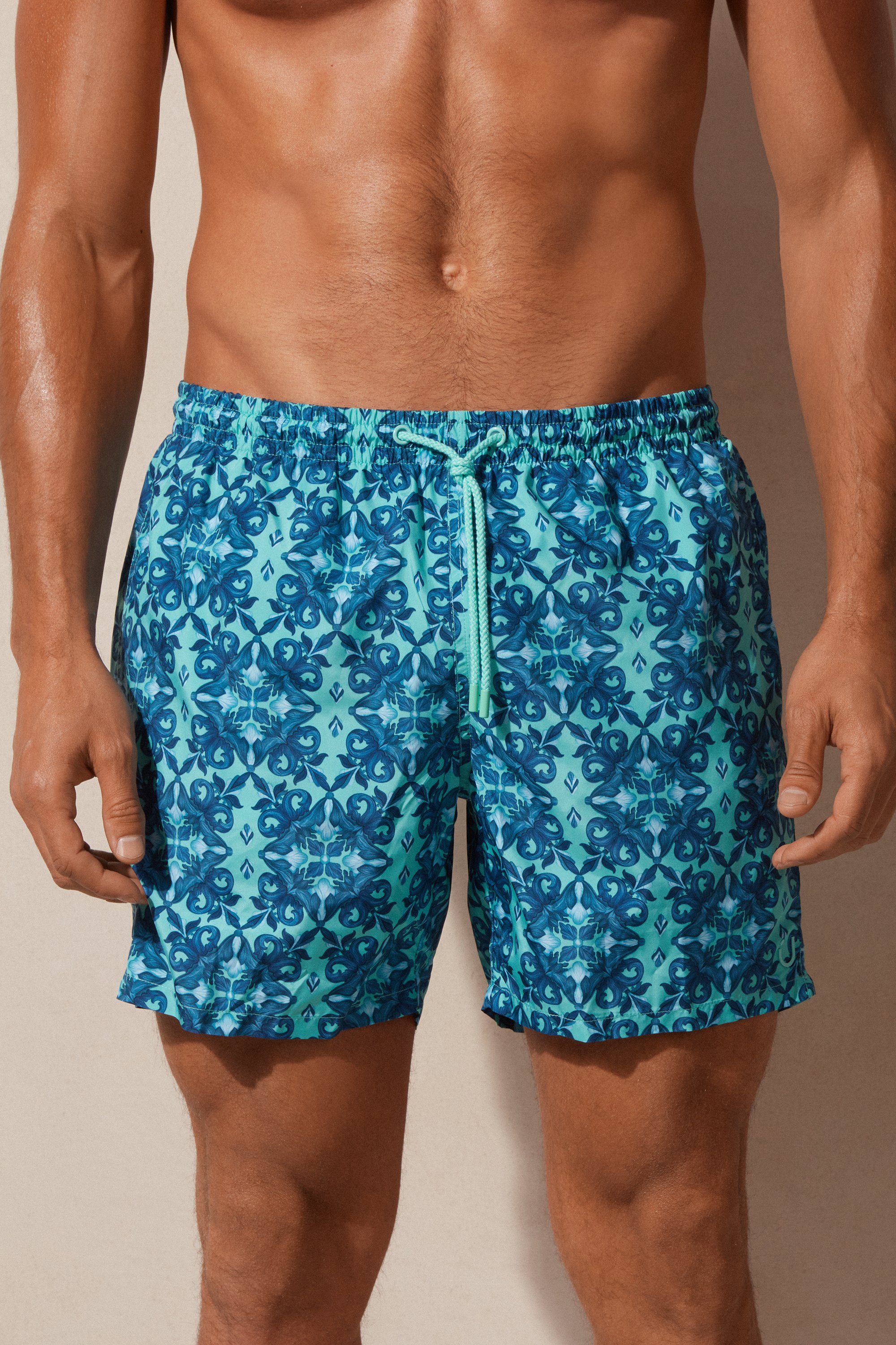 Sunga boxer azul-clara com estampa marroquina