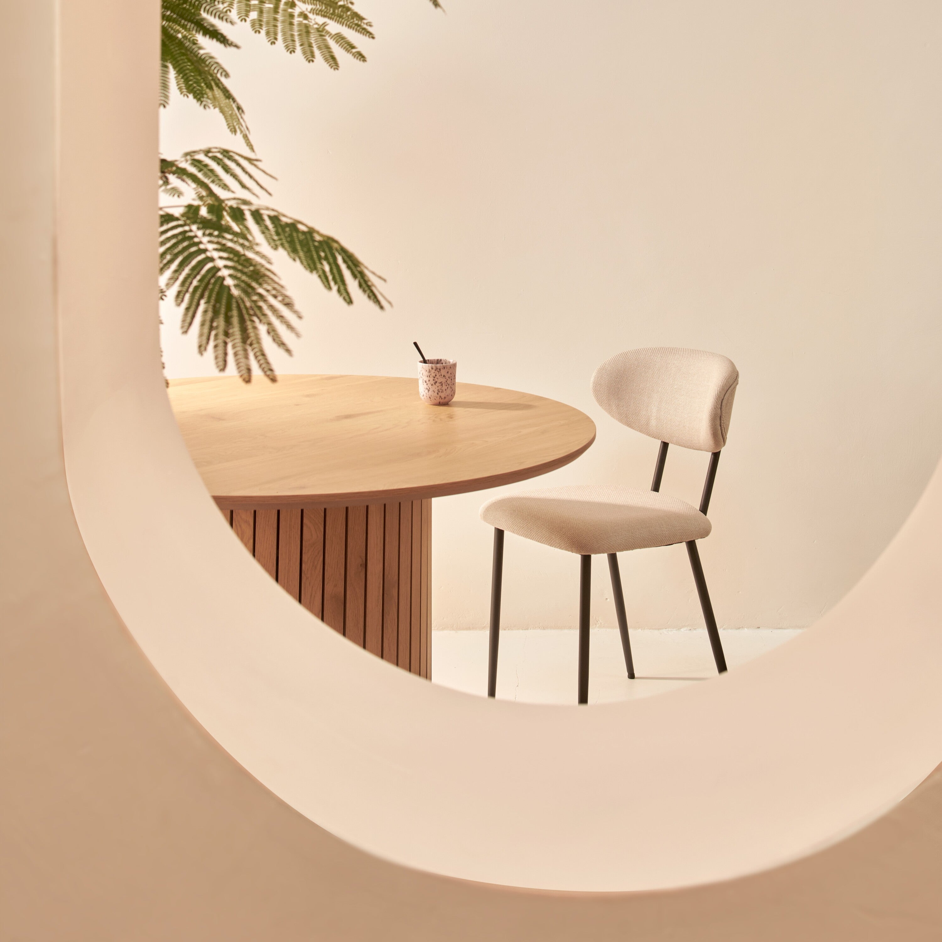by fonQ Column Eettafel - Ã 120 cm - Eiken