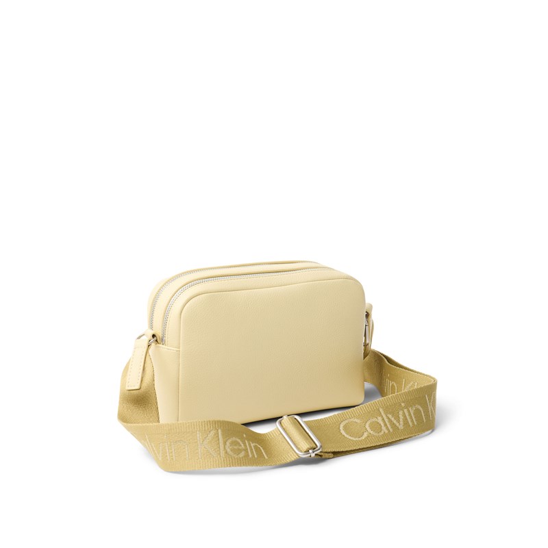 Calvin Klein<br>Crossbody Ultralight