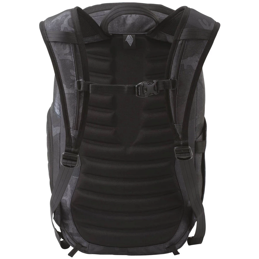 Nitro Nikuro - Laptoprucksack 49 cm forged camo