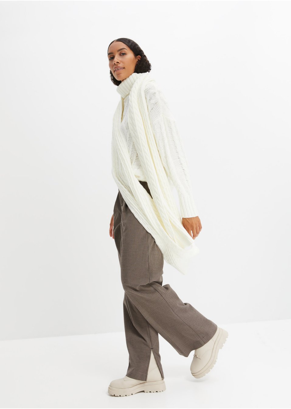 Pull à col roulé et torsades