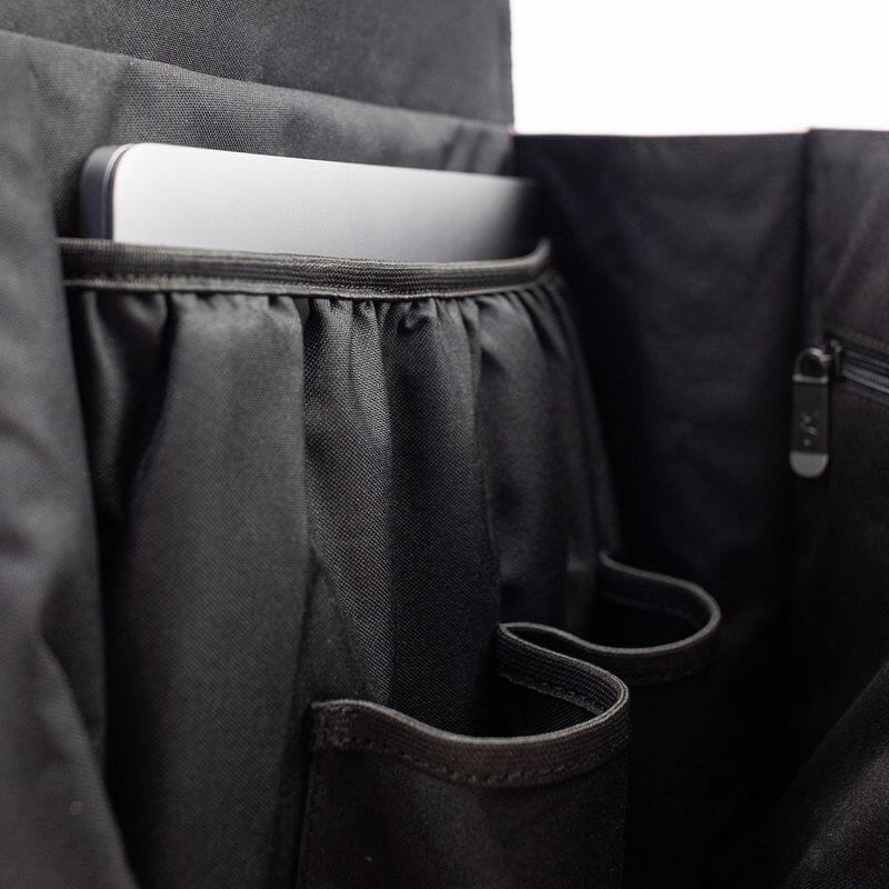 Bold Banana Beyond Bold Envelope Backpack Obsidian Black