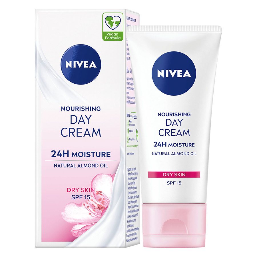 NIVEA Nourishing Day Cream Dry Skin SPF15 50ml