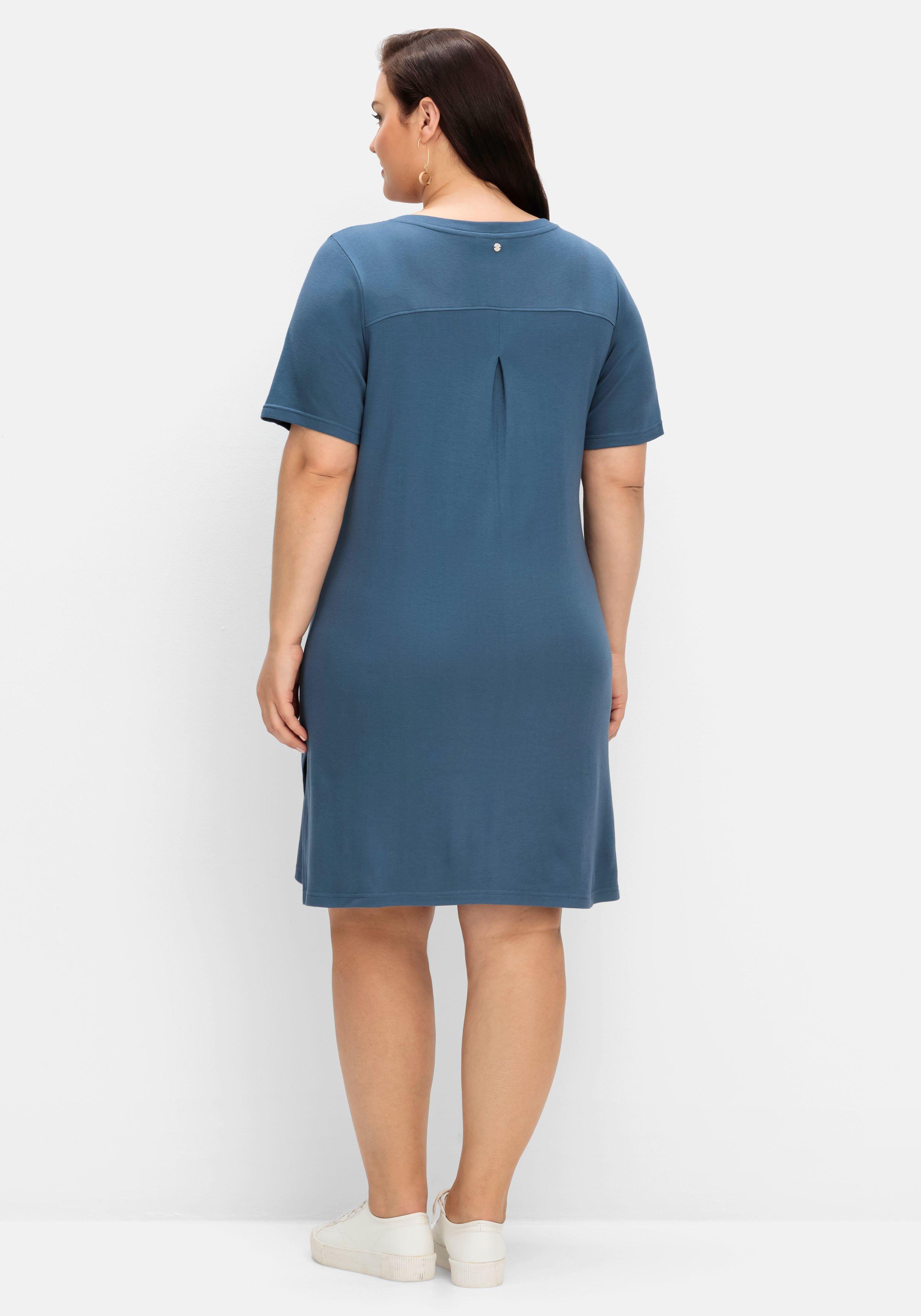 Jerseykleid mit hohen Seitenschlitzen