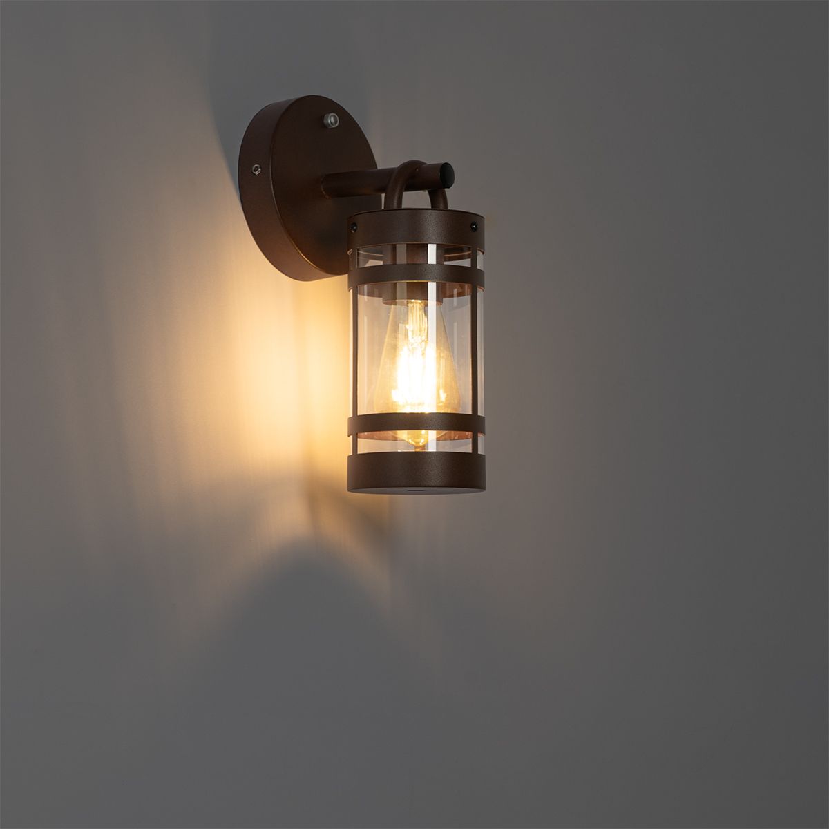 Buiten wandlamp roestbruin IP44 met schemersensor - Ruben