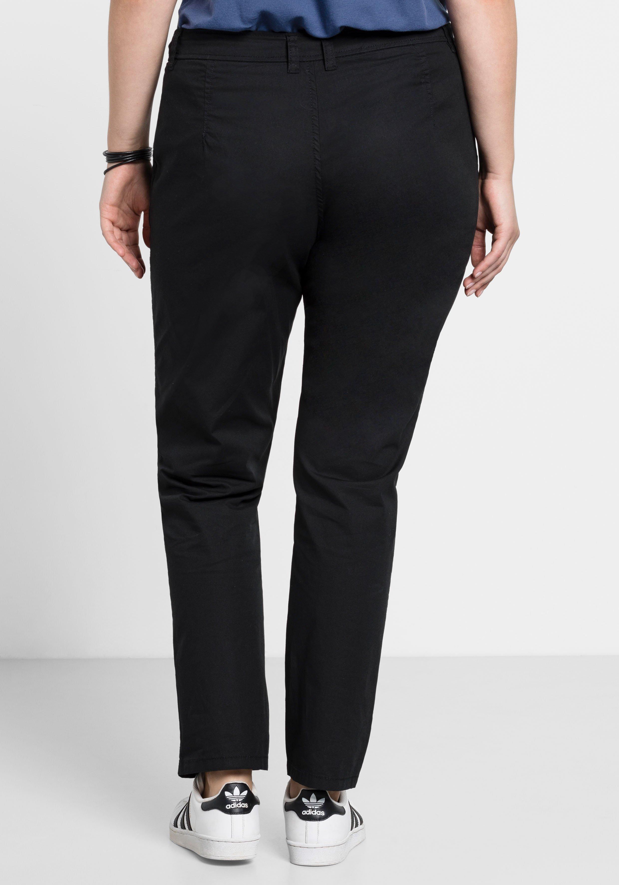 Schmal zulaufende Chinohose mit Bundfalten