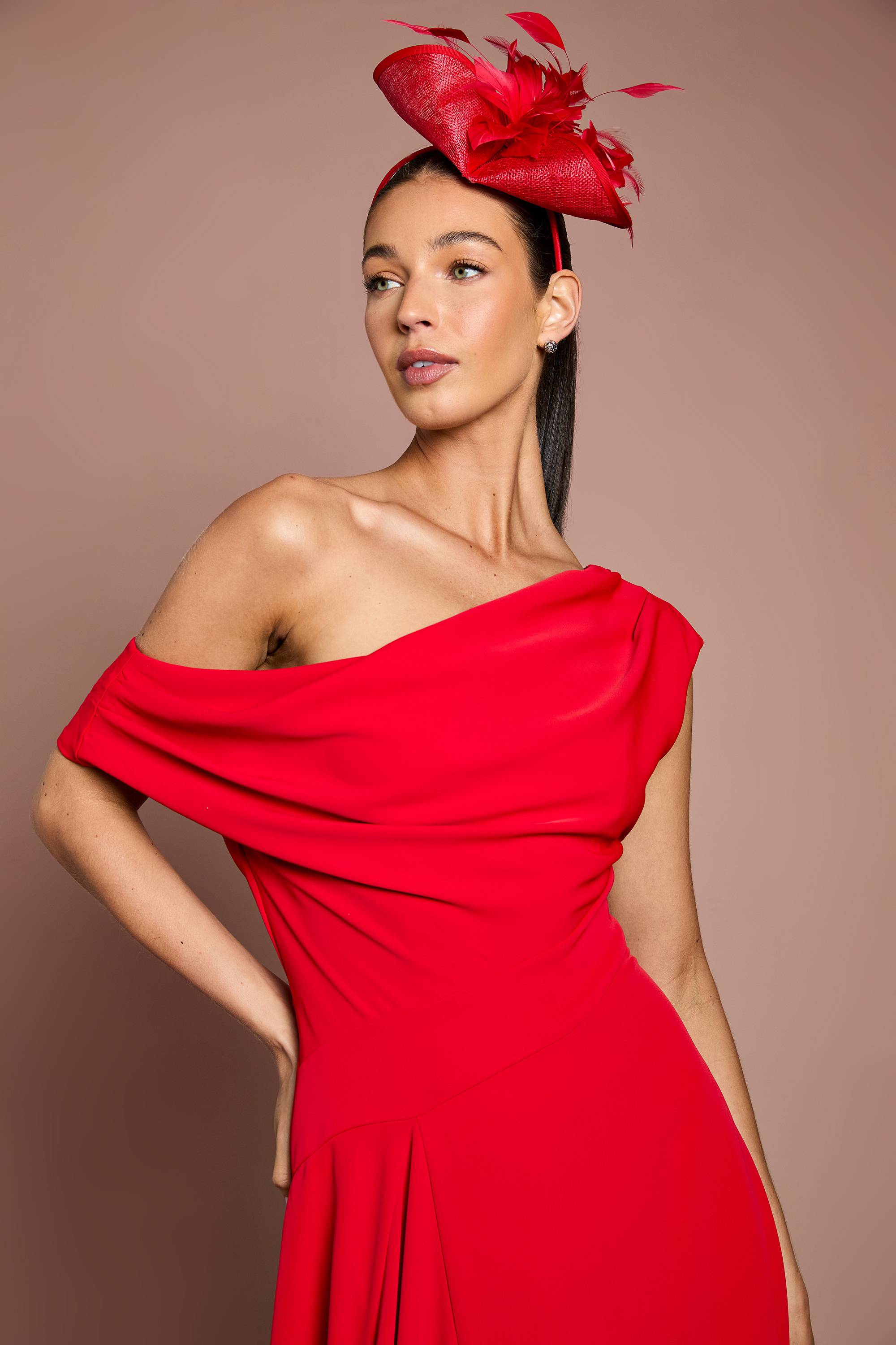 Coast Robe Midi Asymétrique En Crêpe Léger À Épaules Dénudées