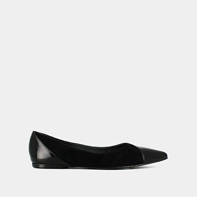Ballerines pointues  en cuir brillant et velours noir
